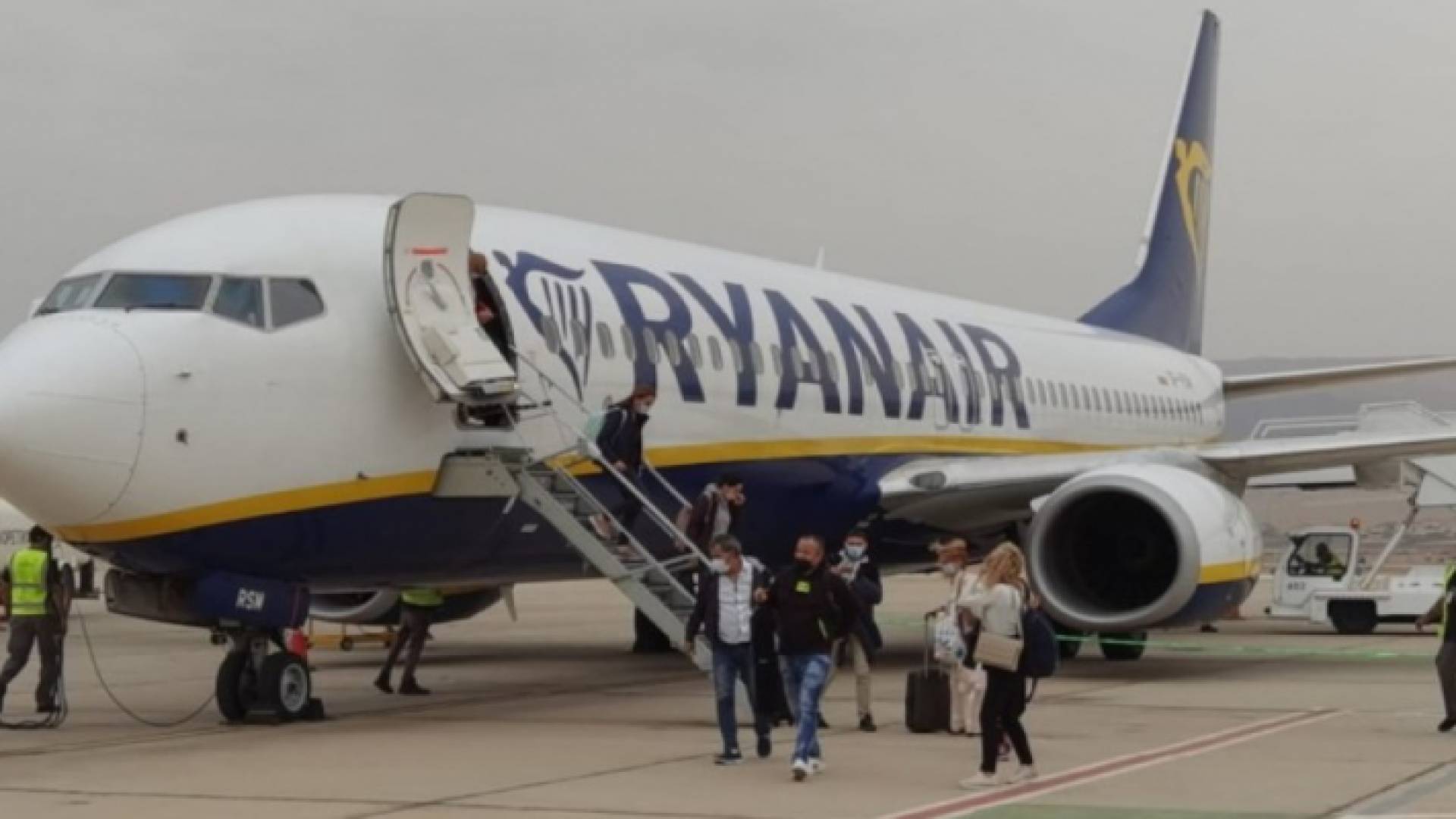 صورة لإحدى الطائرات التي وصلت إلى الأردن