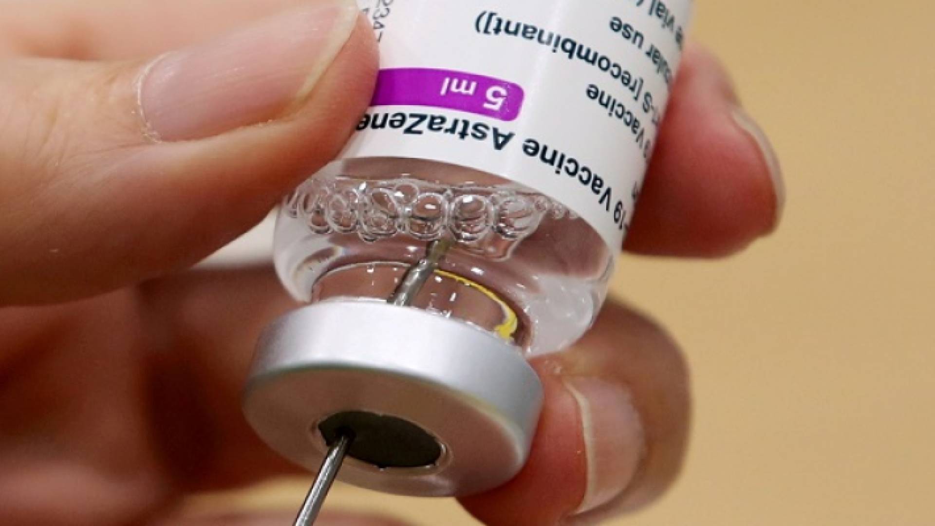 أسترازينيكا تتوقف عن بيع لقاحها بسعر الكلفة للدول الغنية