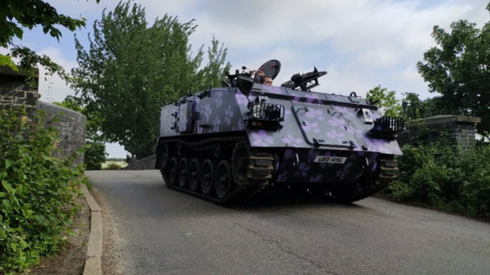 تاكسي الدبابة