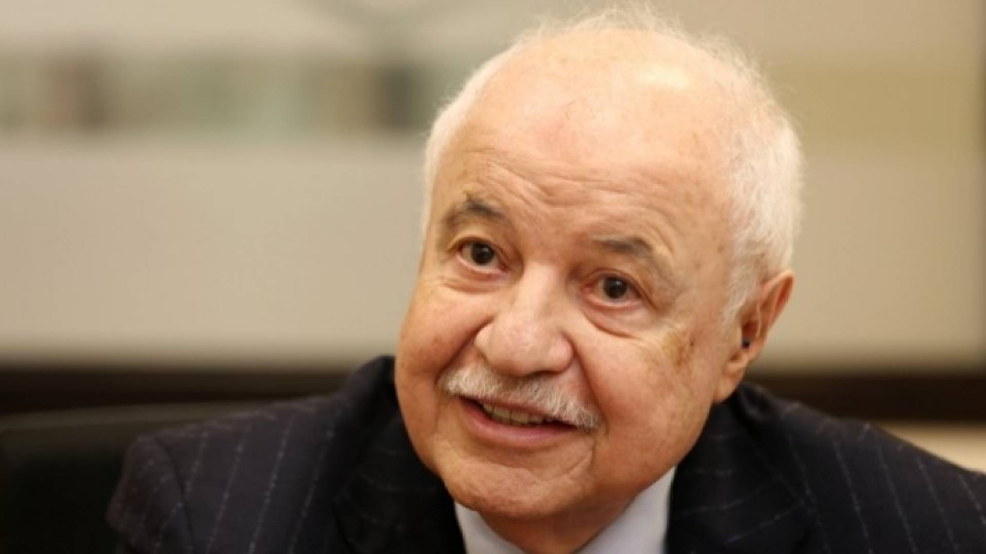 العين الأسبق طلال أبو غزالة