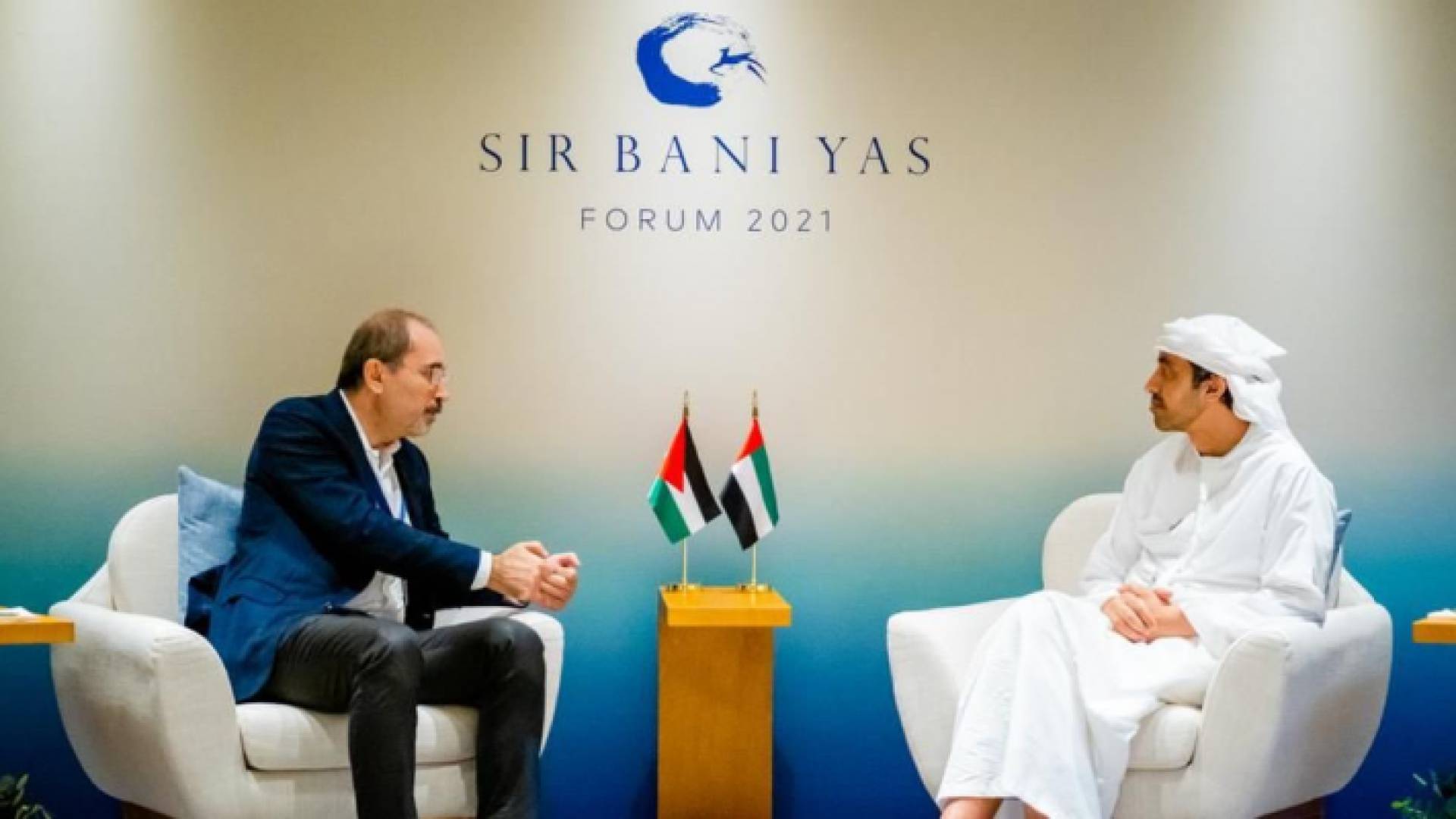 وزير الخارجية أيمن الصفدي ووزير الخارجية الإماراتي الشيخ عبدالله بن زايد - تويتر