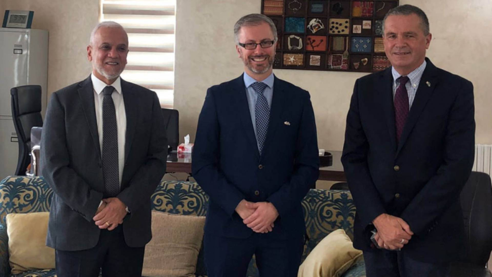 الشريدة والوزير الايرلندي والمفلح