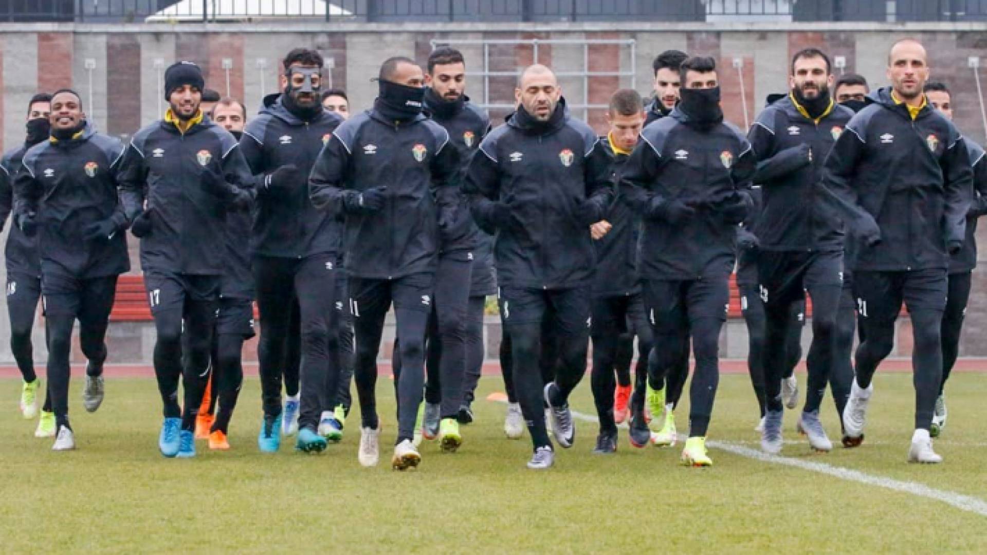 لاعبو المنختب الوطني لكرة القدم