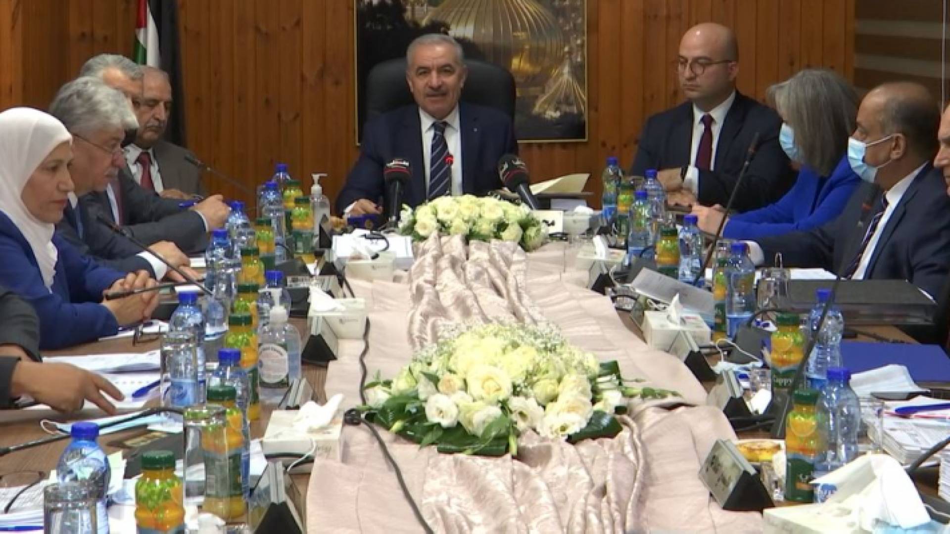 جانب من اجتماع مجلس الوزراء الفلسطيني