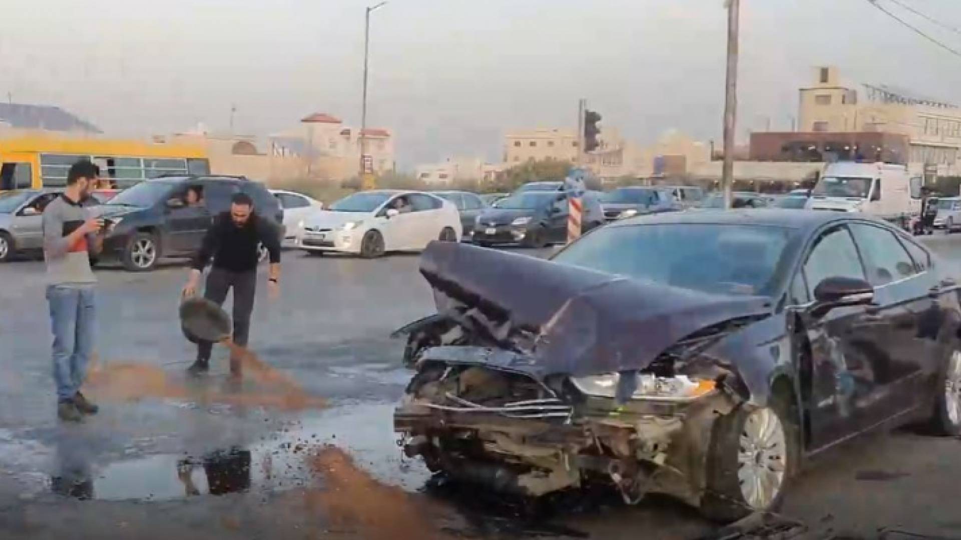 3 إصابات بحادث تصادم في اربد