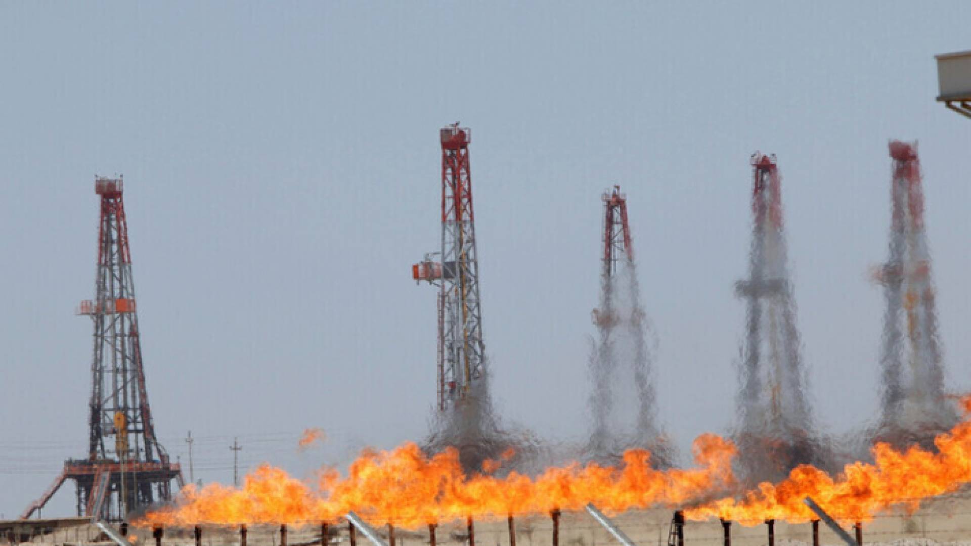 صورة لأحد الحقول النفطية - رويترز