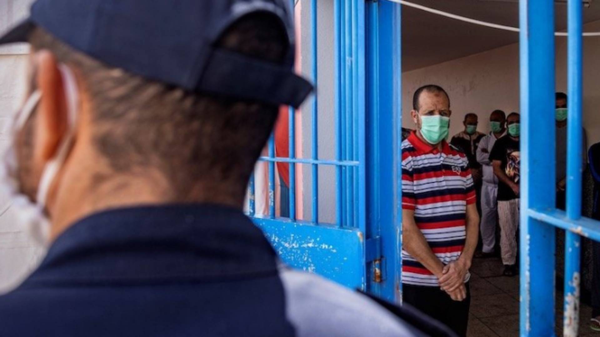 من أمام أحد السجون في المغرب