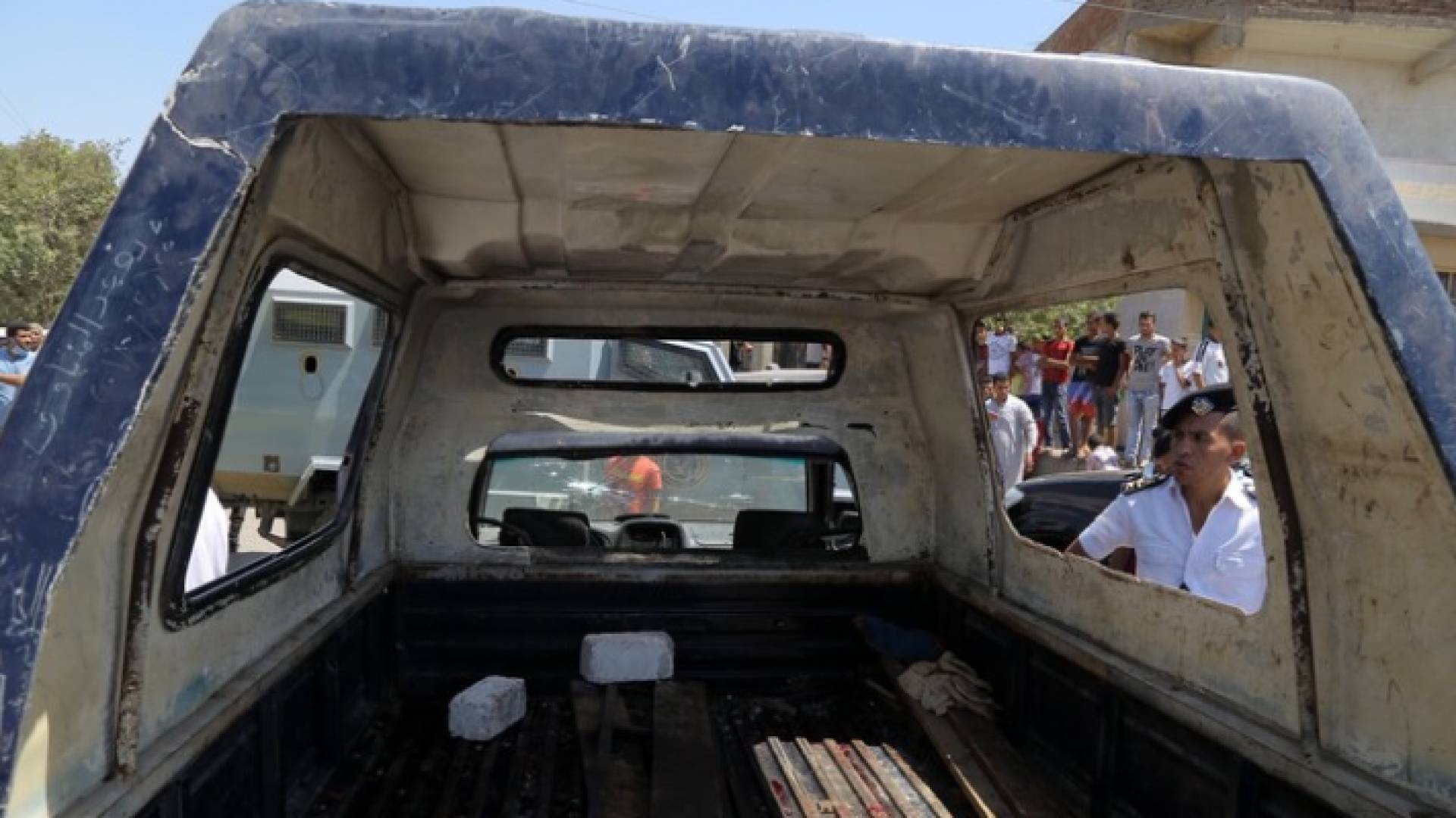 سيارة تابعة للشرطة المصرية