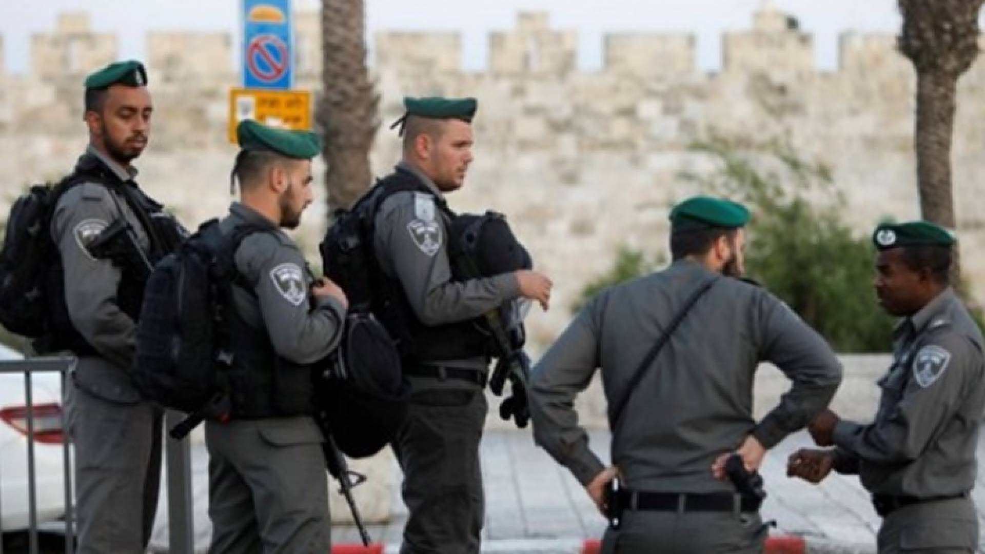 اطلاق نار على فلسطيني في القدس بذريعة تنفيذه عملية طعن