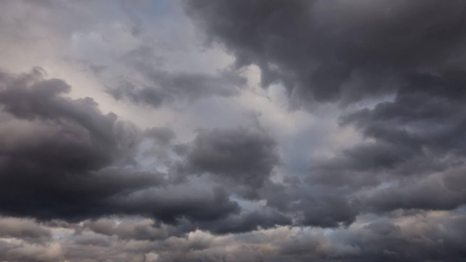 غيوم - تعبيرية