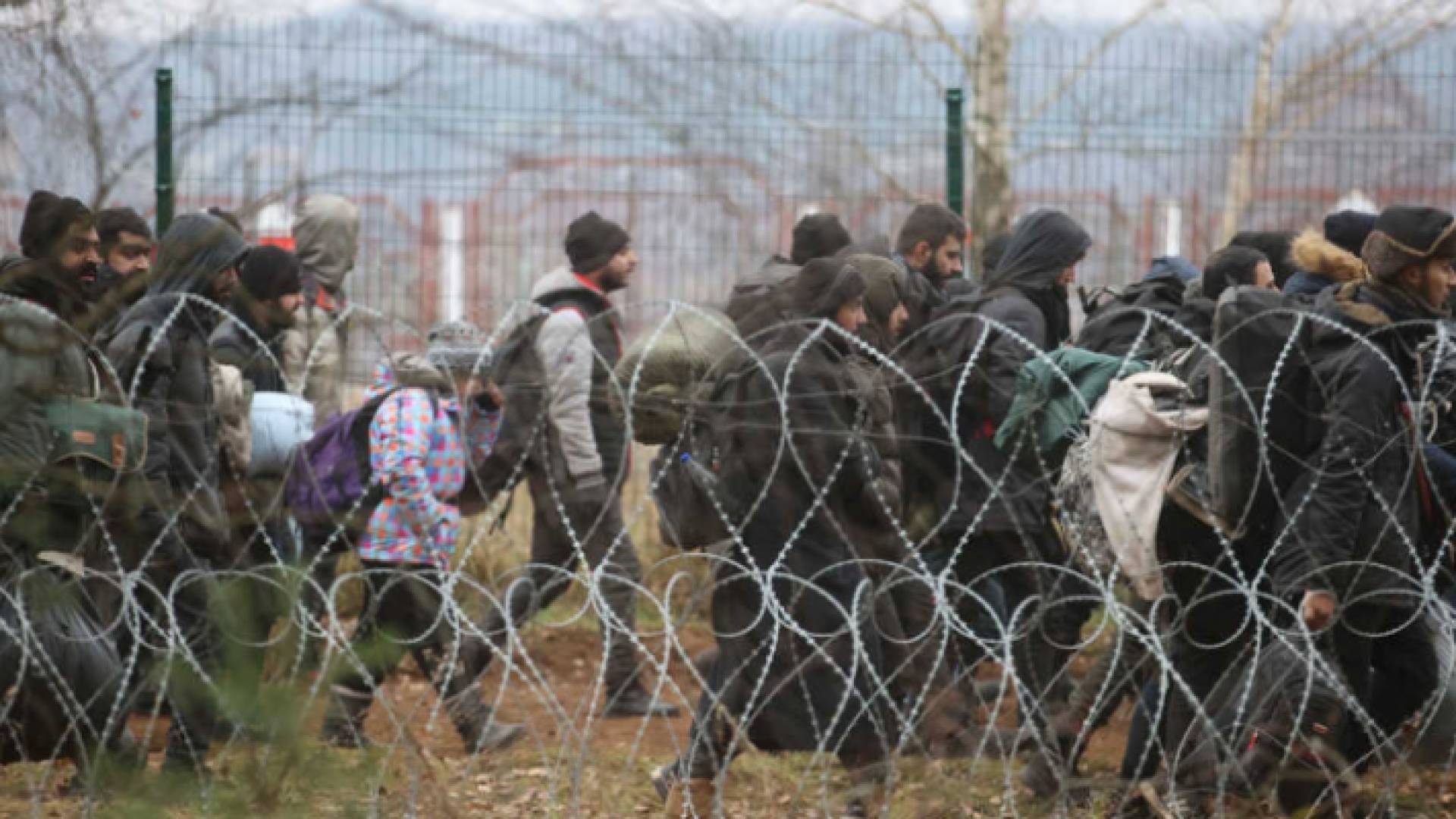 آلاف المهاجرين يتجمعون على الحدود البيلاروسية مع الاتحاد الأوروبي