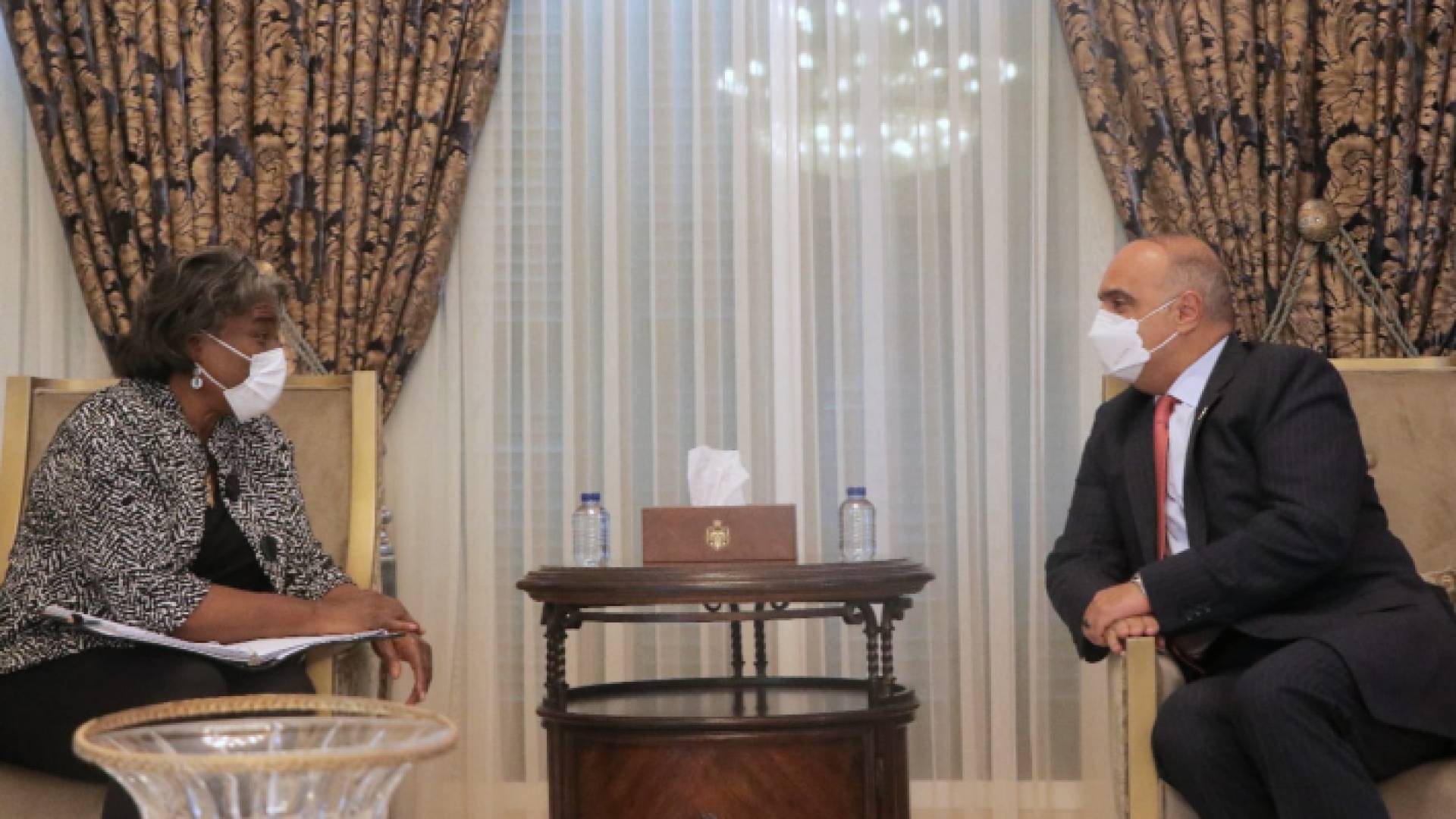 رئيس الوزراء بشر الخصاونة وسفيرة الولايات المتحدة لدى الأمم المتحدة ليندا غرينفيلد