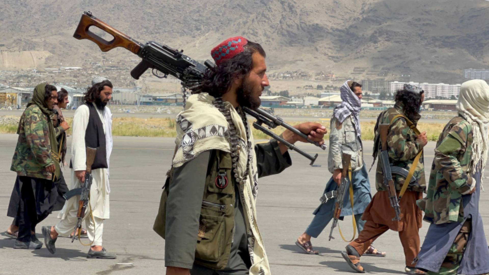 مقاتلون أفغان في كابول