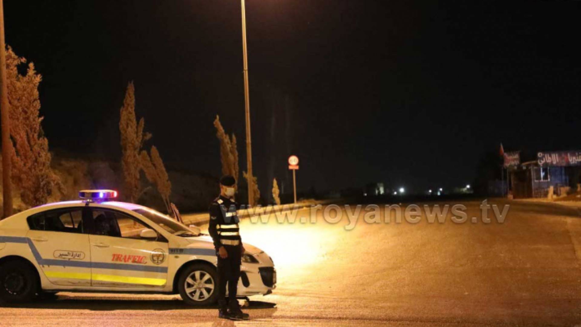 رجال السير خلال الحظر