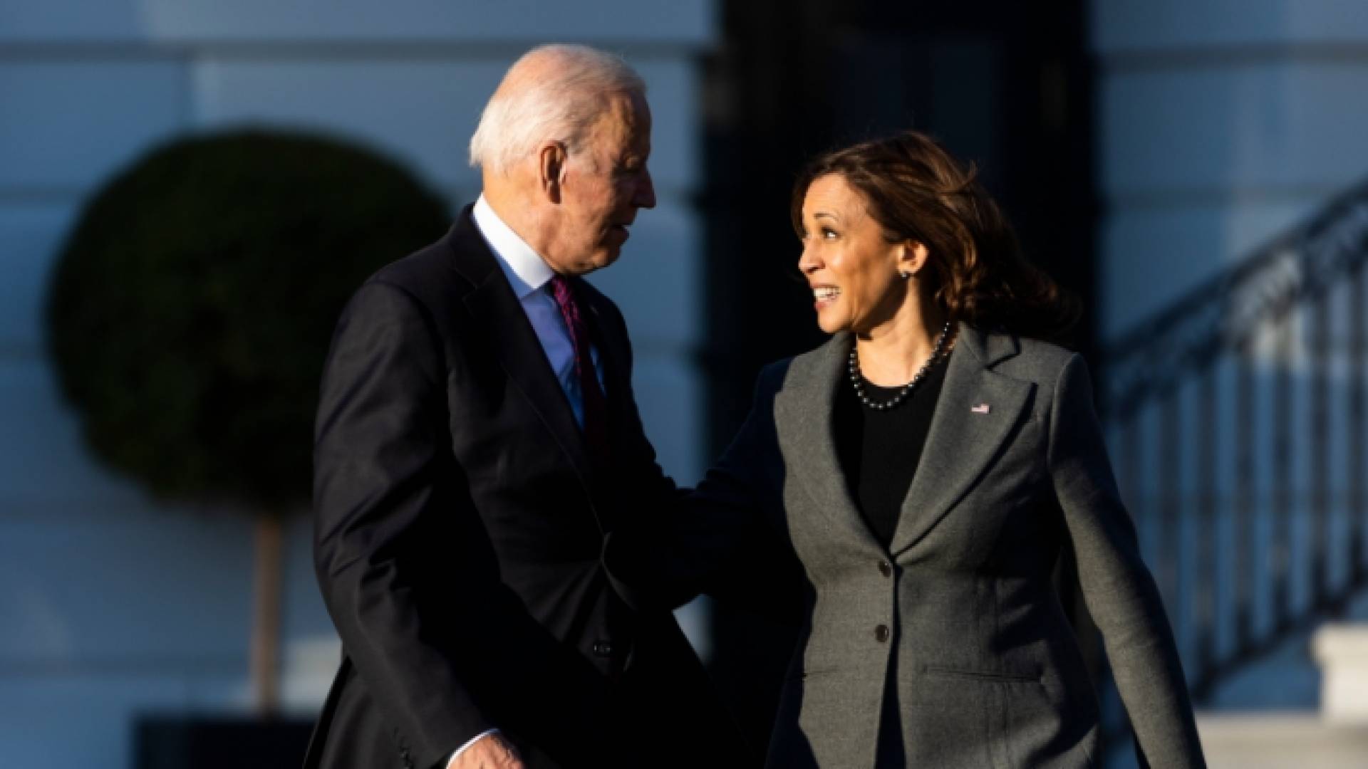 بايدن ونائبته كامالا هاريس