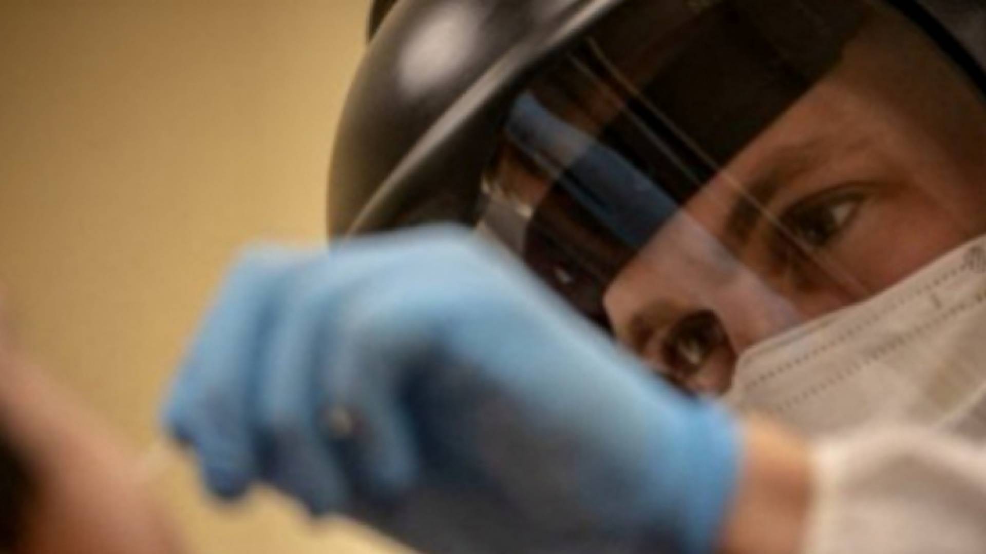 عامل في القطاع الصحي الفلسطيني - أرشيفية