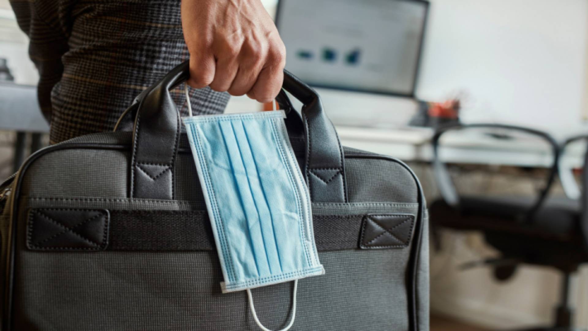 مراقبة تطبيق أوامر الدفاع في المحلات التجارية والمولات