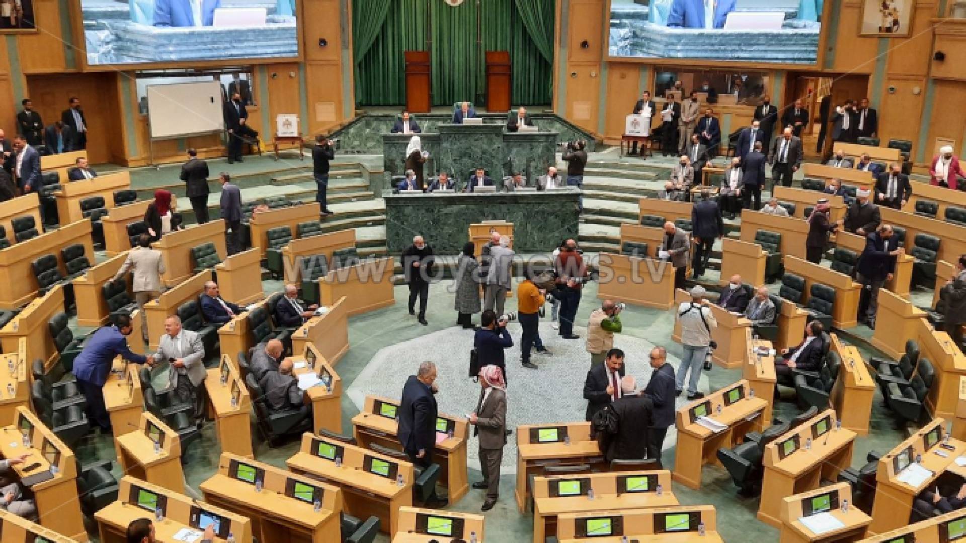 جانب من الجلسة