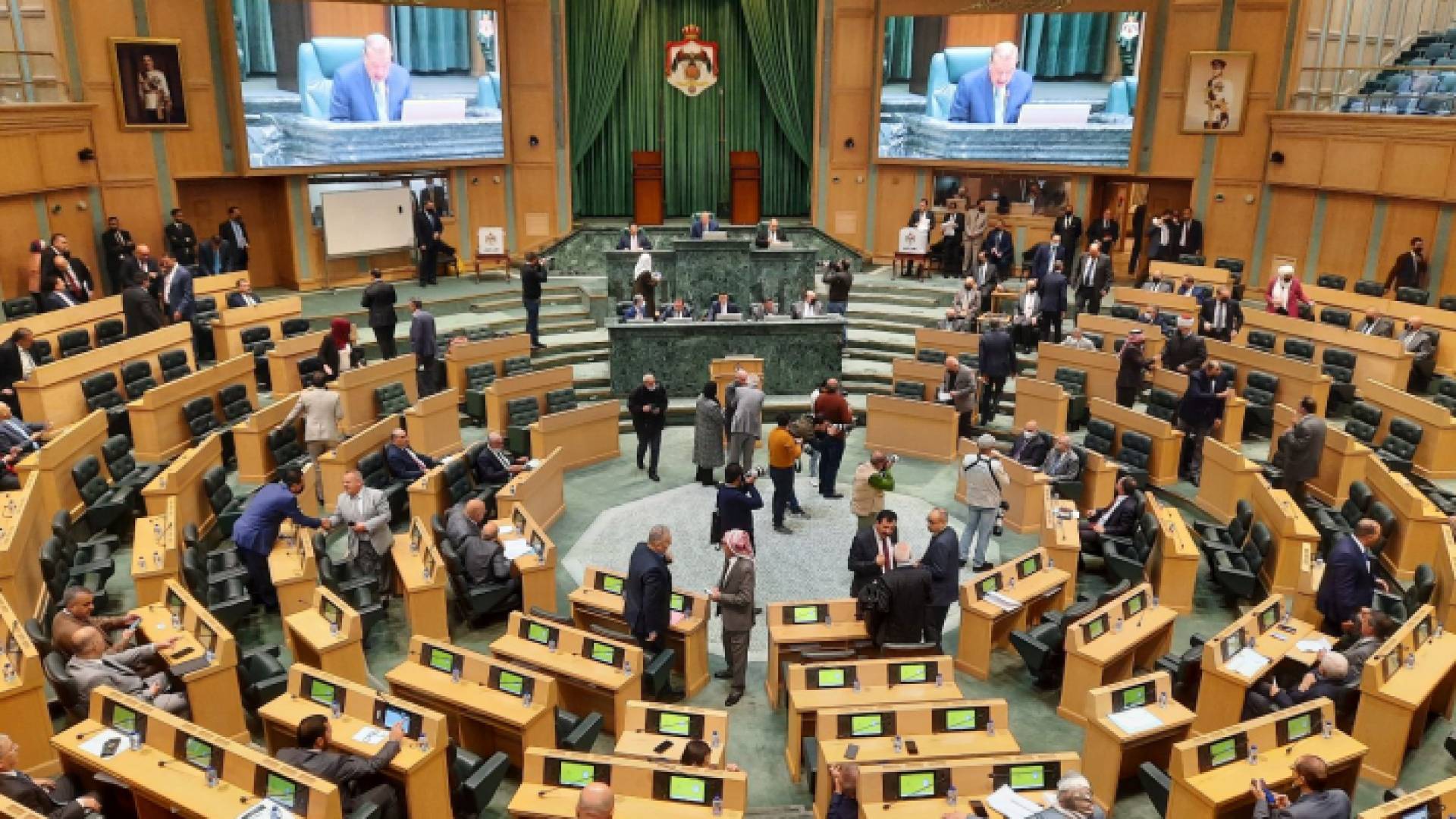 النواب يعقدون أولى جلساتهم التشريعية برئاسة الدغمي