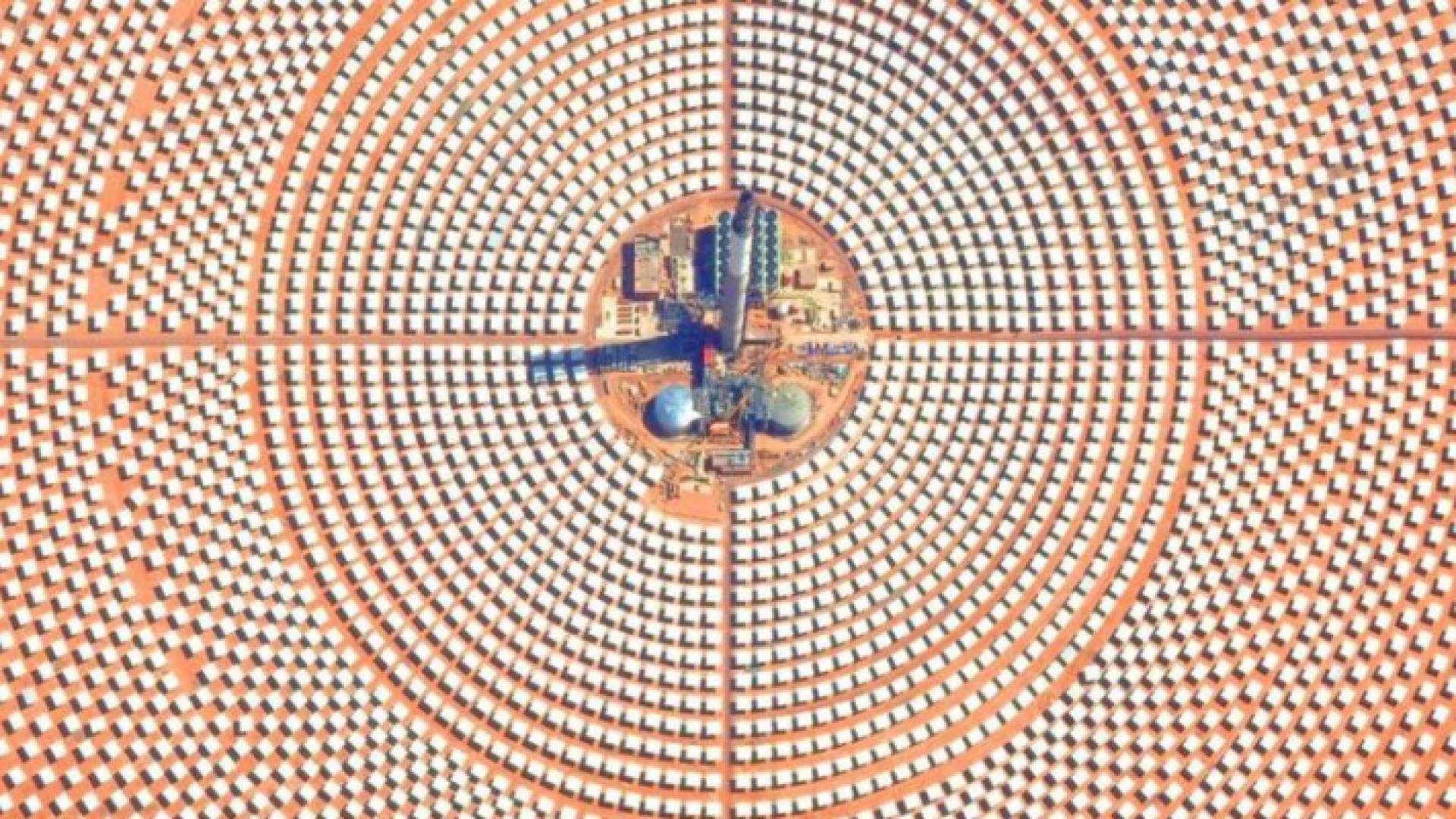 خلايا طاقة شمسية ضخمة في المغرب