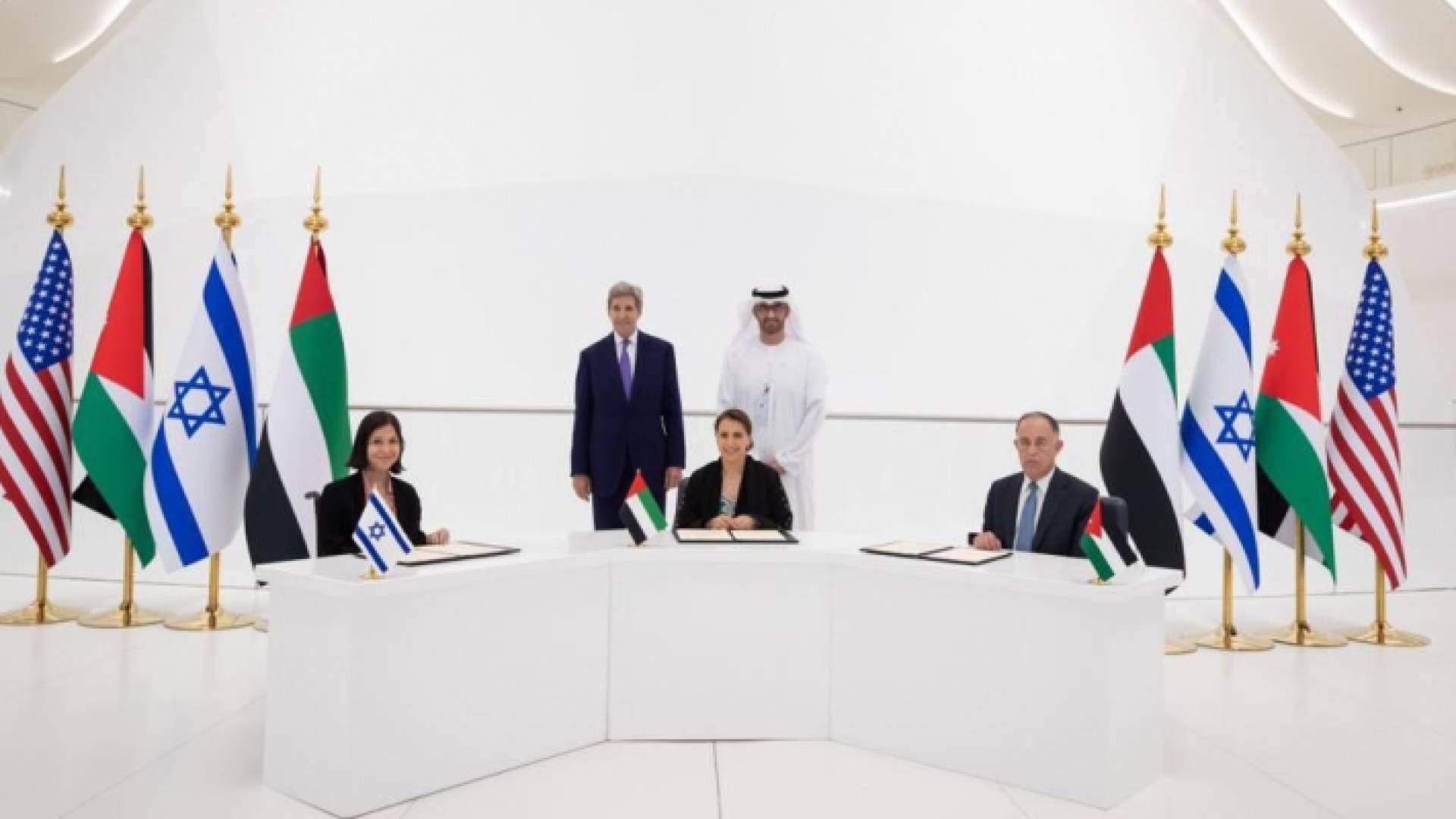 الصورة خلال توقيع الأردن إعلان نوايا مع الإمارات وتل أبيب