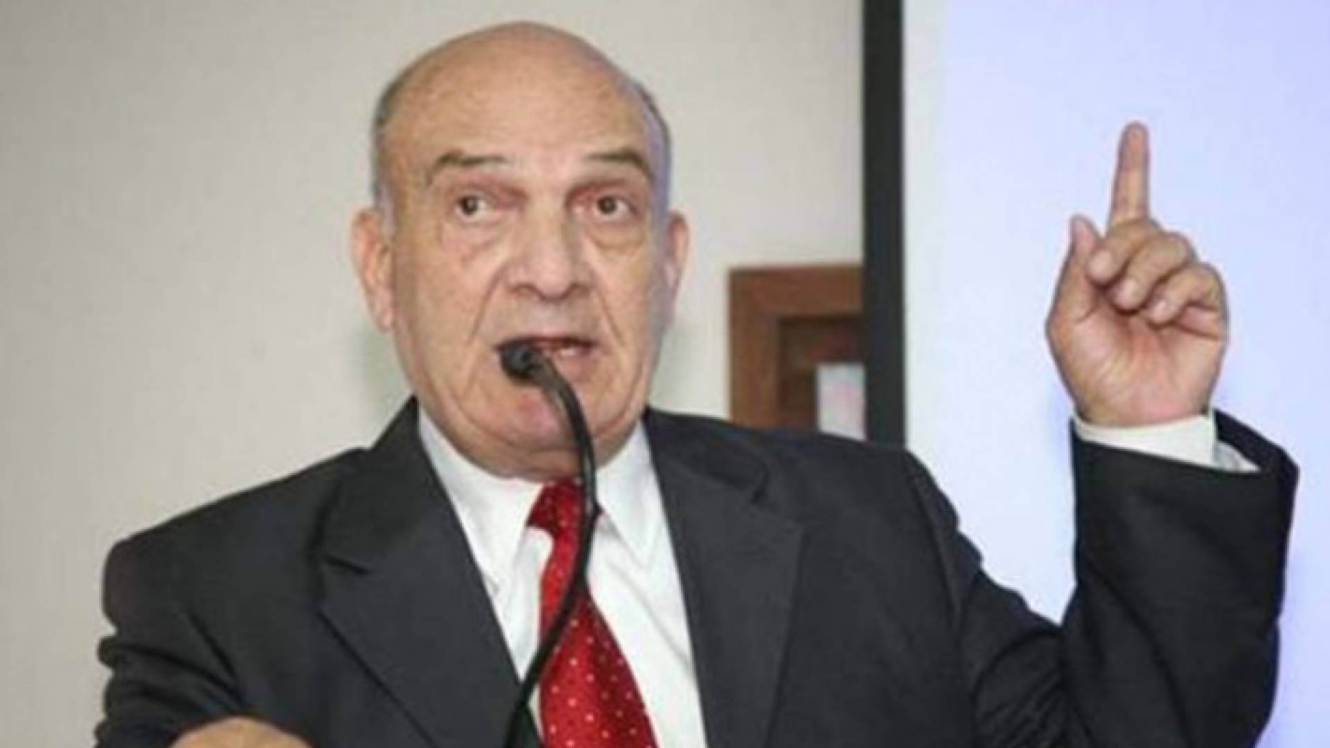 وزير المياه الأسبق منذر حدادين