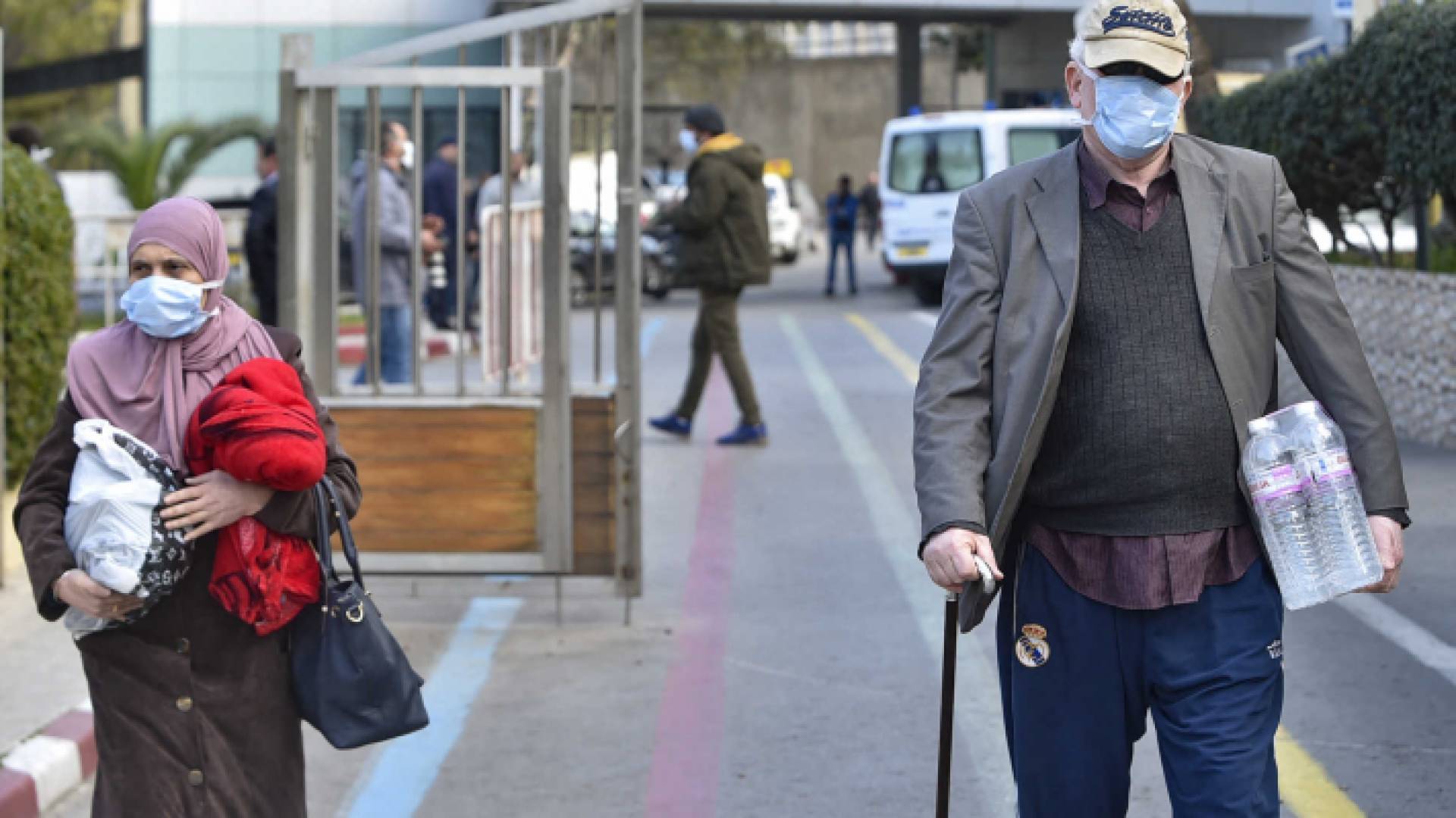 الإعلان عن ذروة جديدة لإصابات كورونا في الجزائر