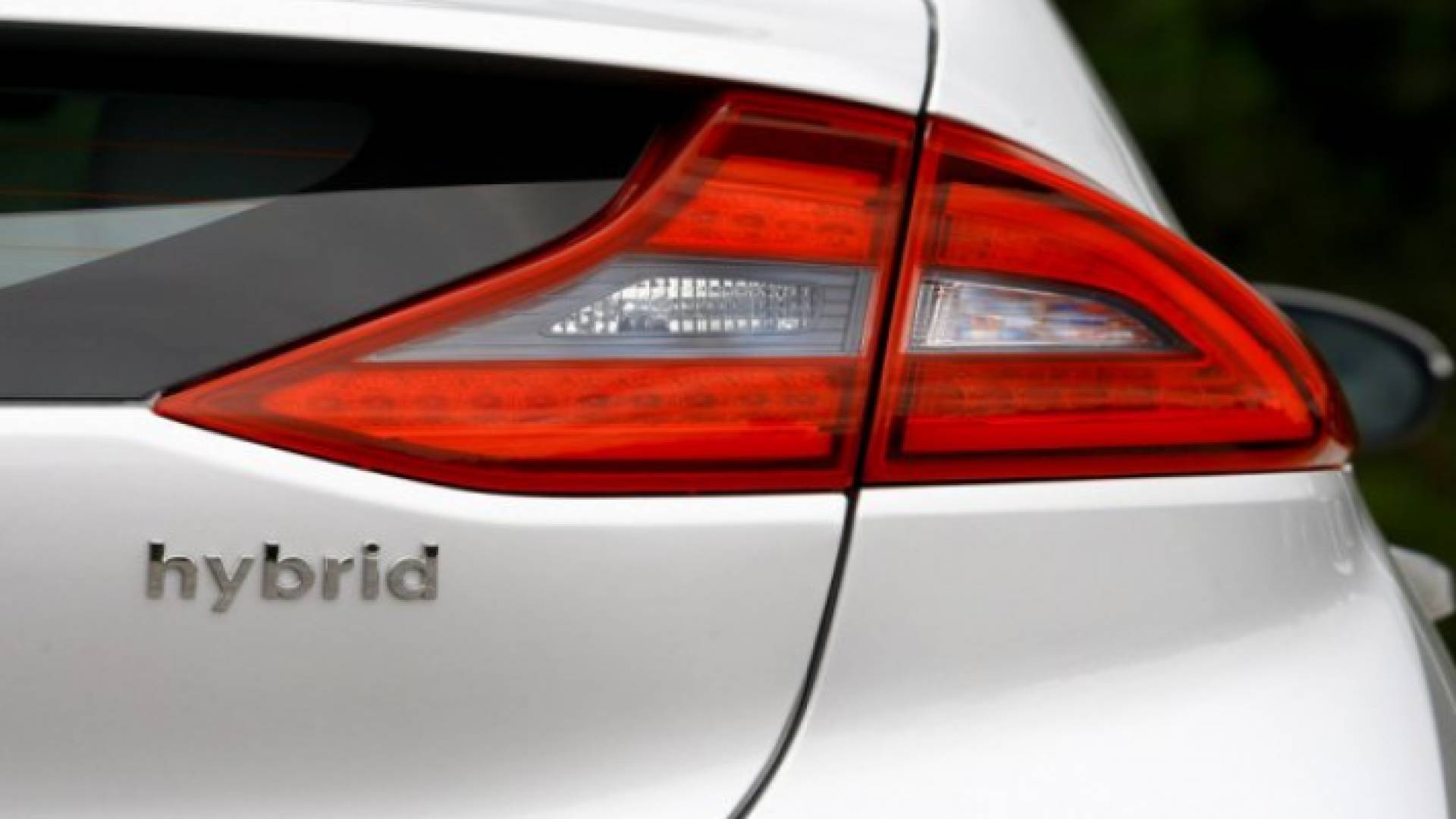 مركبة هجينة