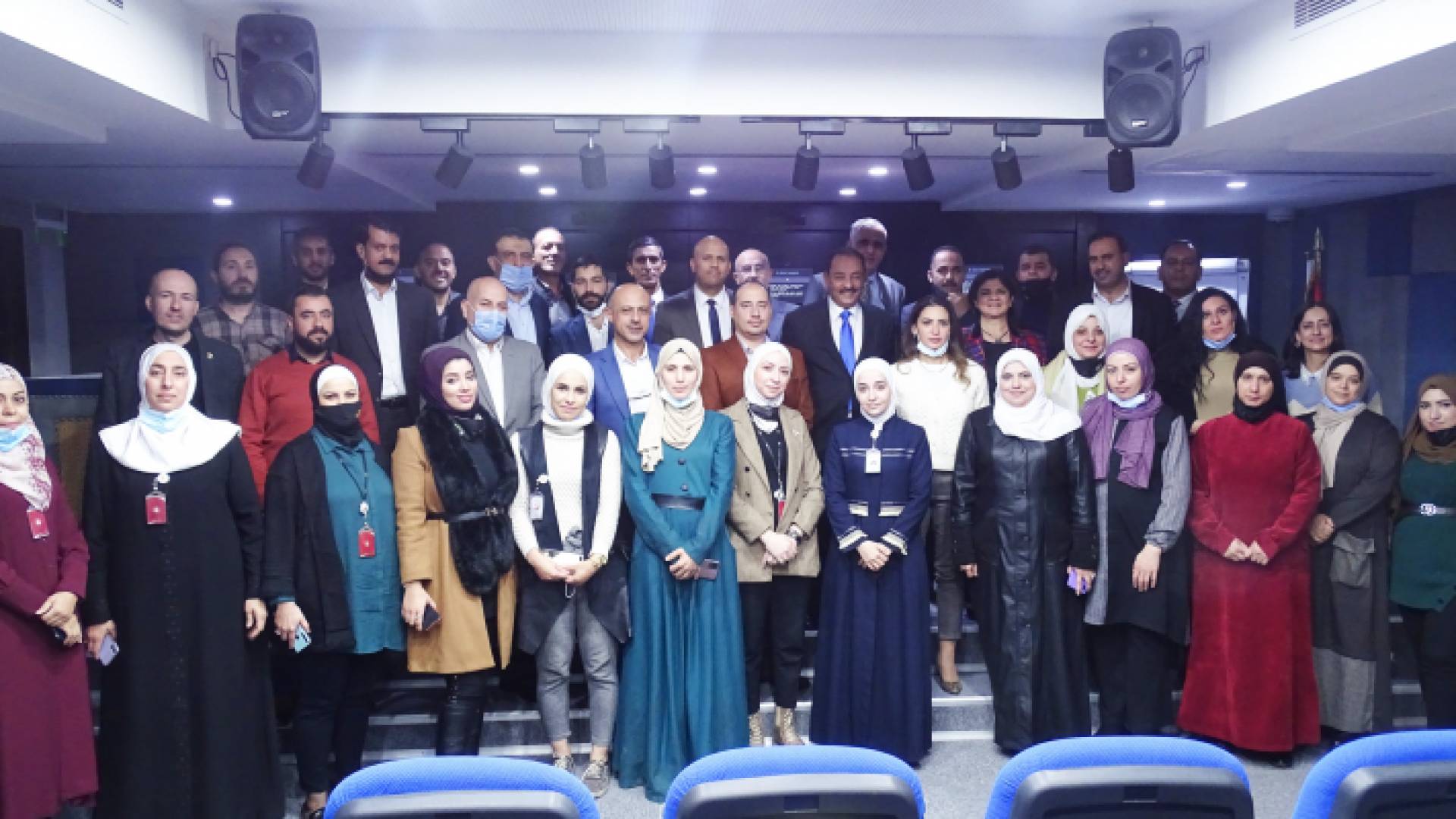 موظفو الهيئة مع الجبور