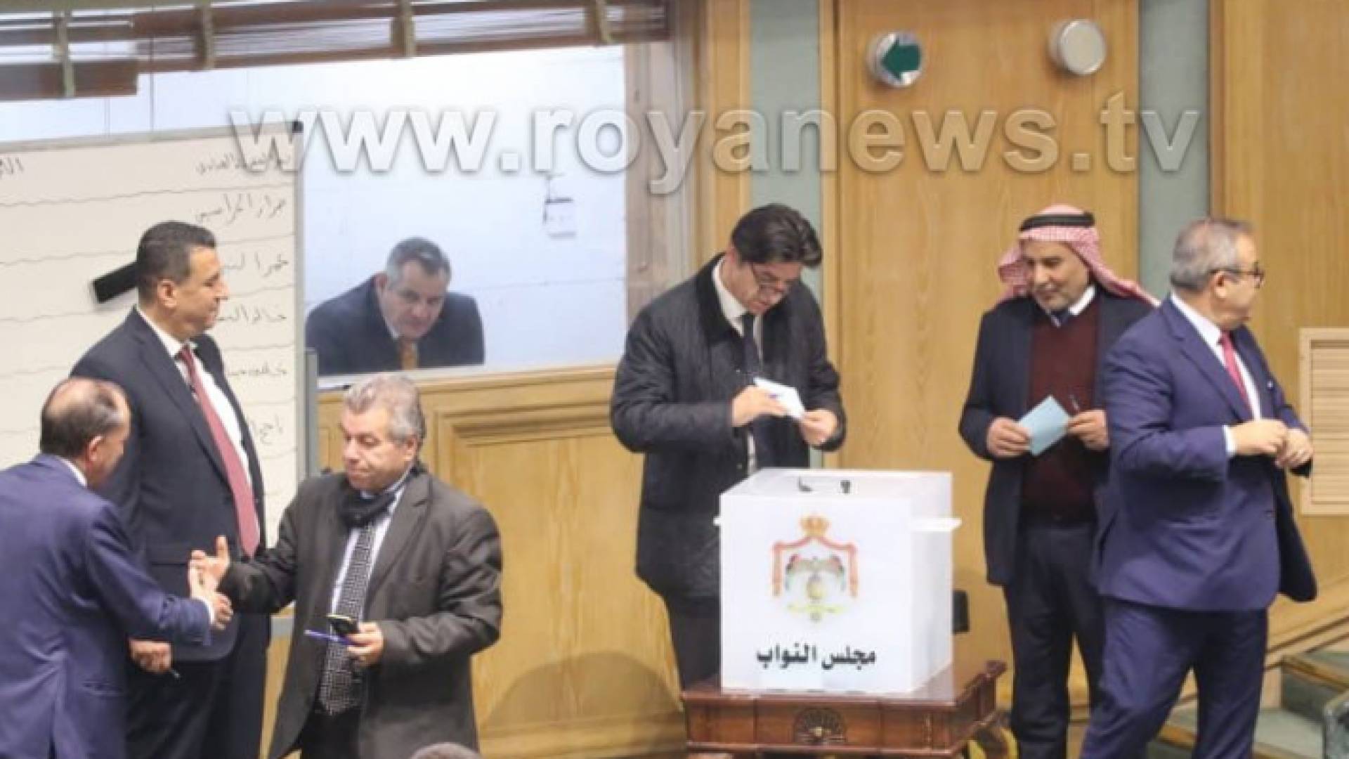 جانب من جلسة التصويت السابقة