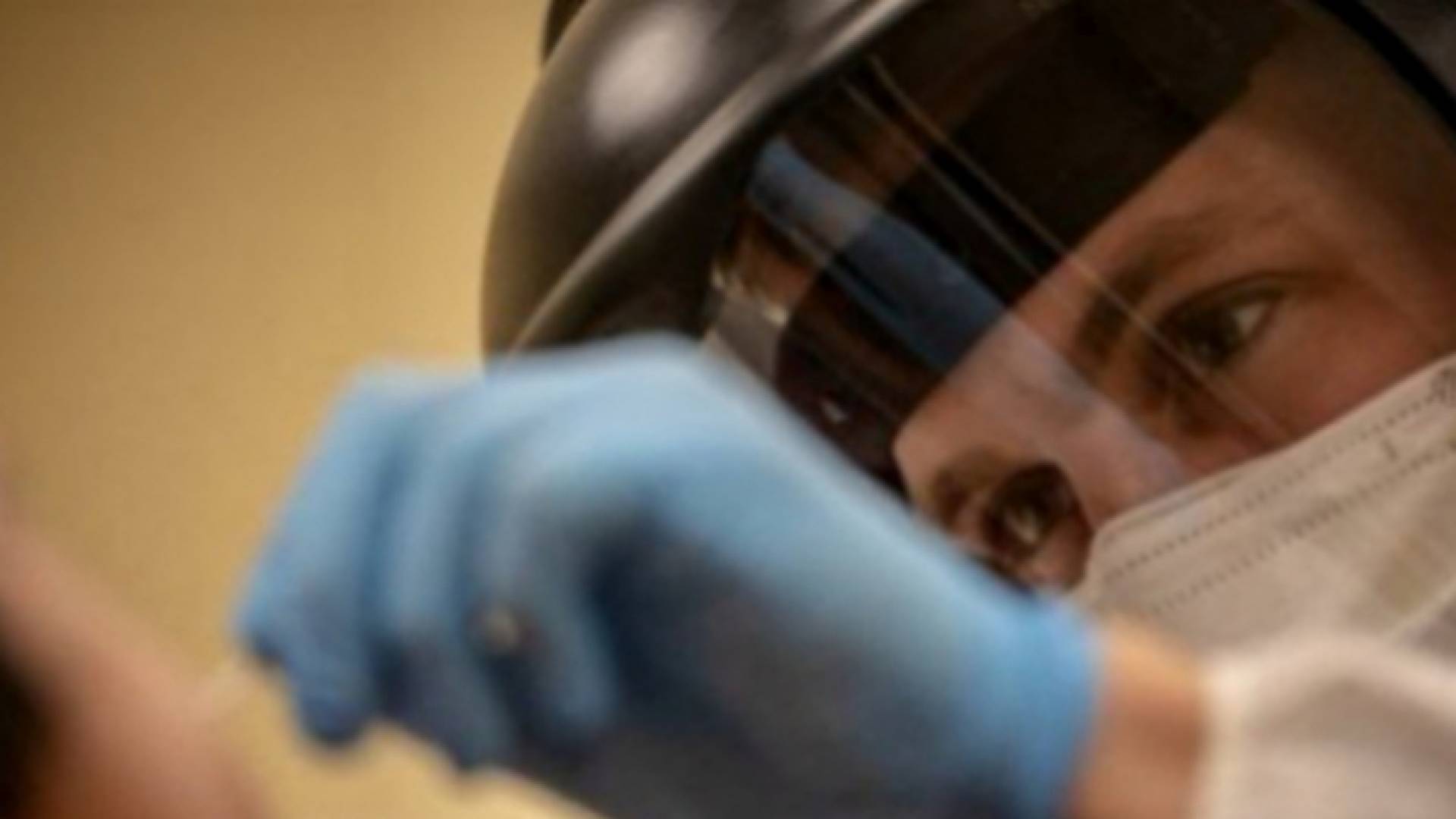 عامل في القطاع الصحي الفلسطيني - أرشيفية