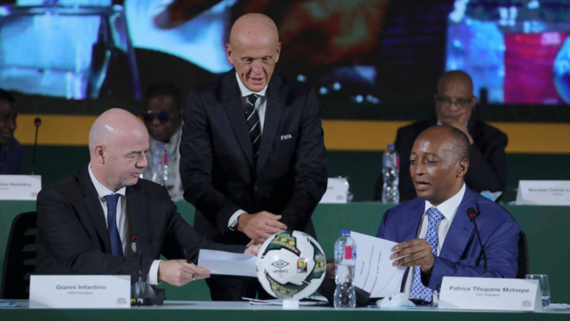 من الجمعية العمومية للاتحاد الإفريقي لكرة القدم