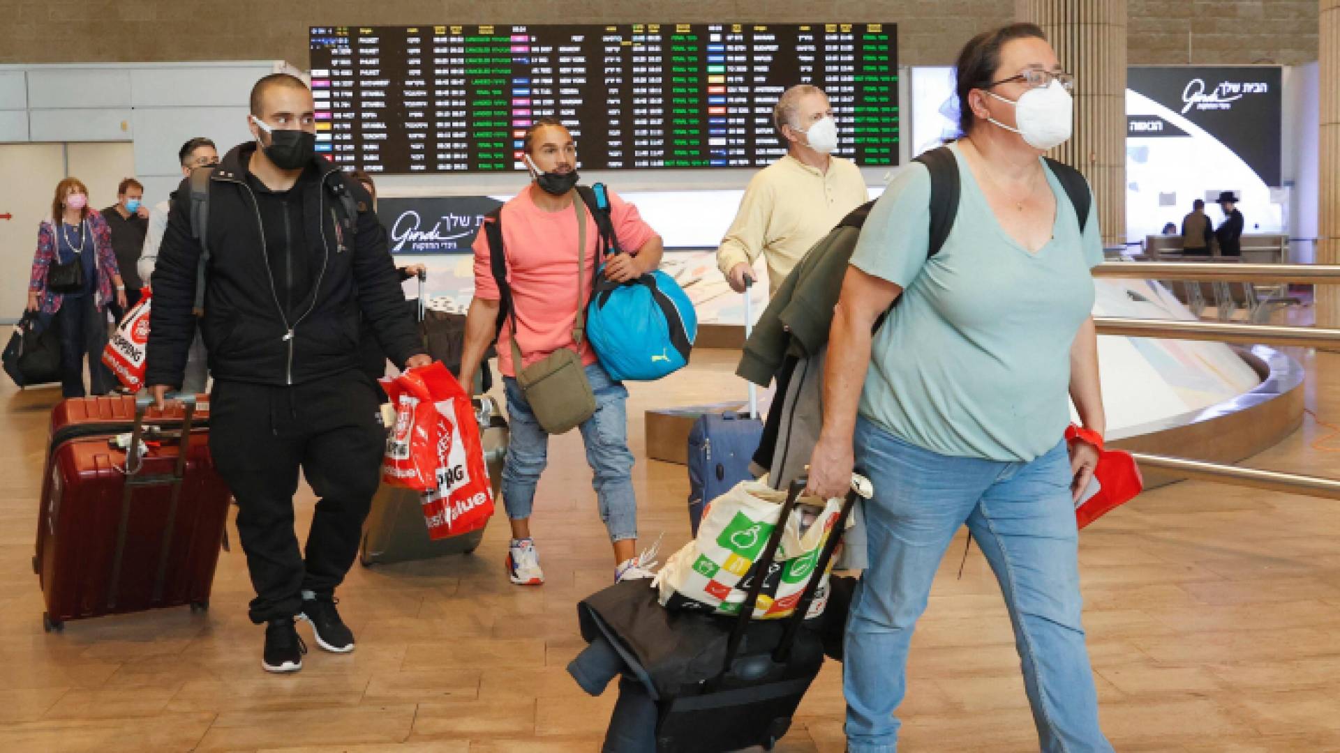 إحدى المطارات