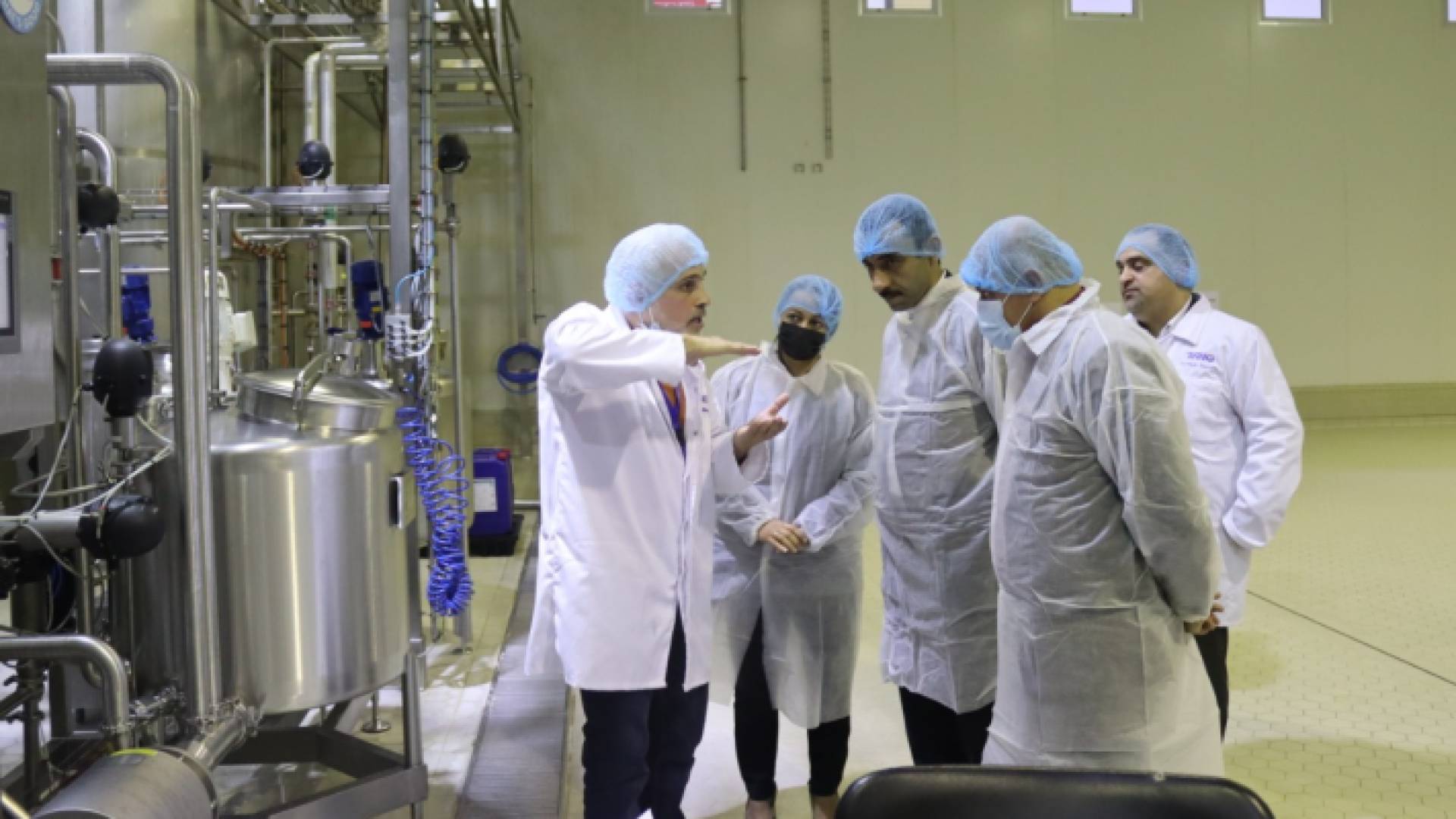 مهيدات يوجه بتسريع إجراءات إجازة المنتجات الغذائية قصيرة الأجل