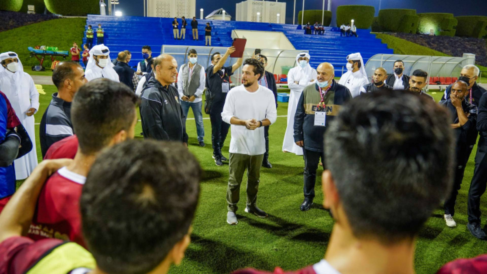 ولي العهد يزور المعسكر التدريبي للمنتخب الوطني المشارك في كأس العرب