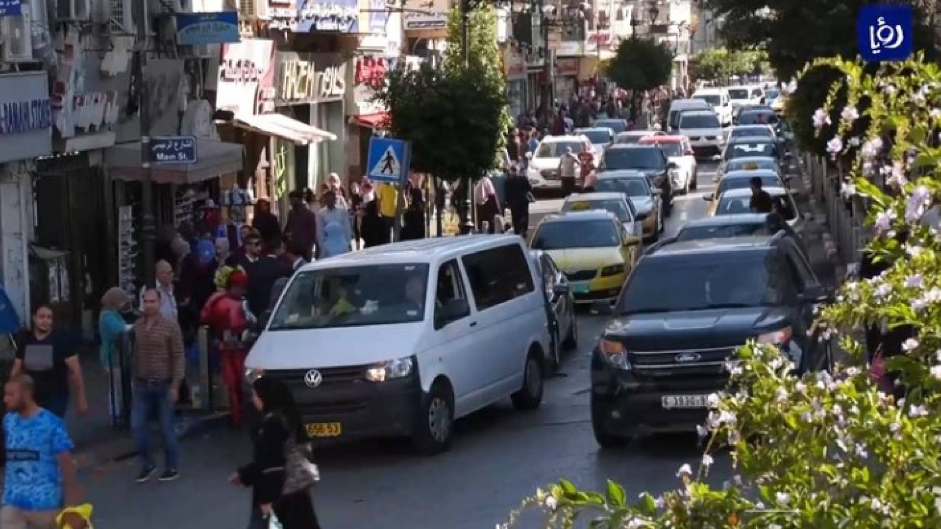 رغم المعيقات.. سعي لتطوير النقل العام في الضفة الغربية