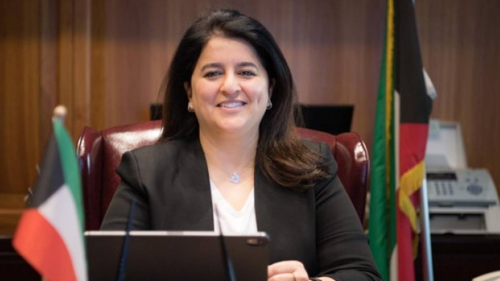 وزيرة الأشغال العامة ووزيرة الدولة لشؤون الاتصالات وتكنولوجيا المعلومات رنا الفارس