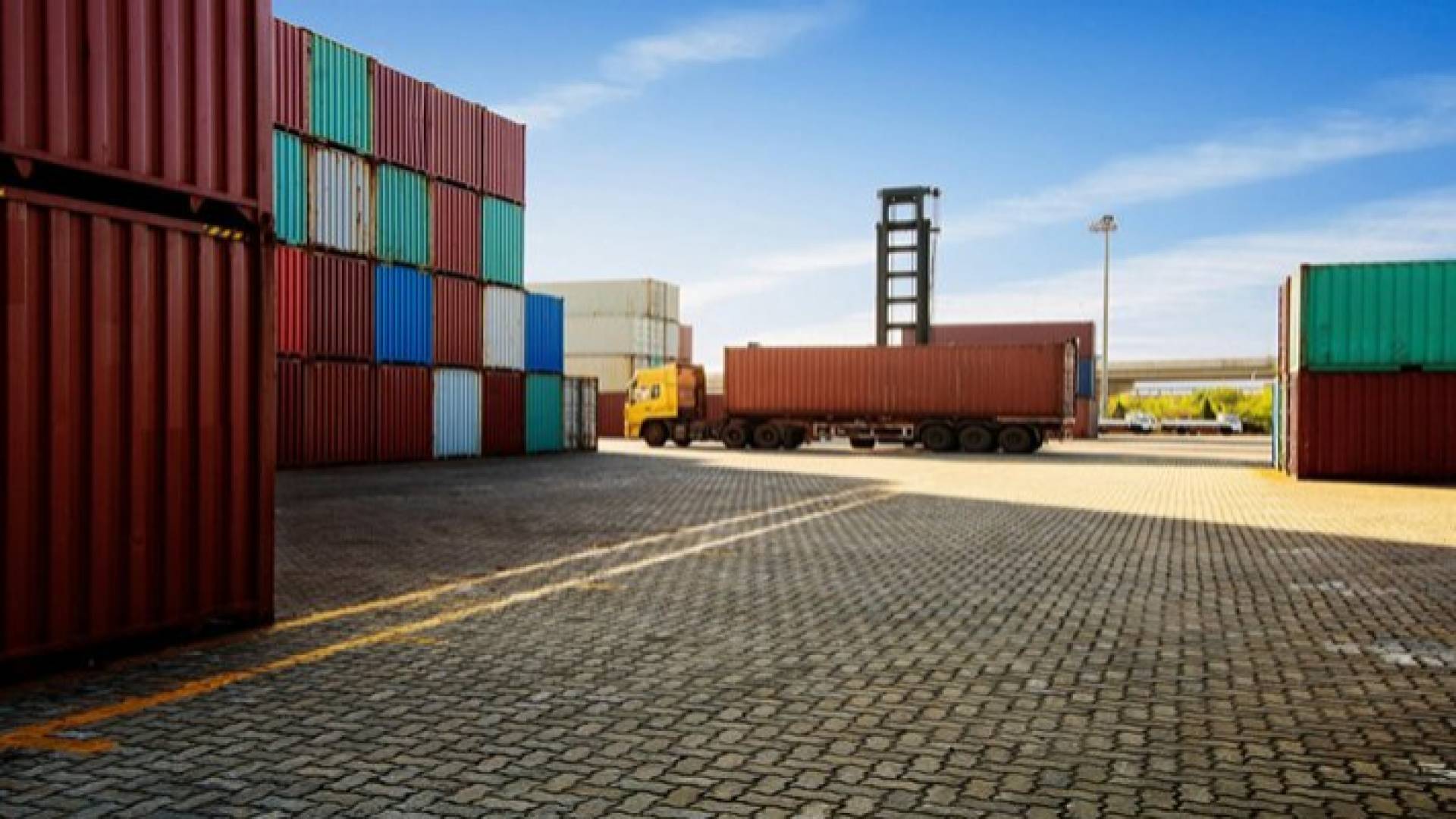 ارتفاع الصادرات الوطنية بنسبة 15.8% في الربع الثالث