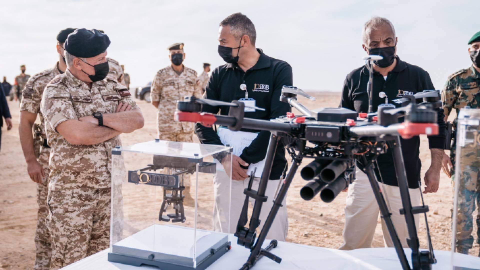 الملك يتابع تجارب ميدانية لأنظمة وتطبيقات طورها المركز الأردني للتصميم والتطوير