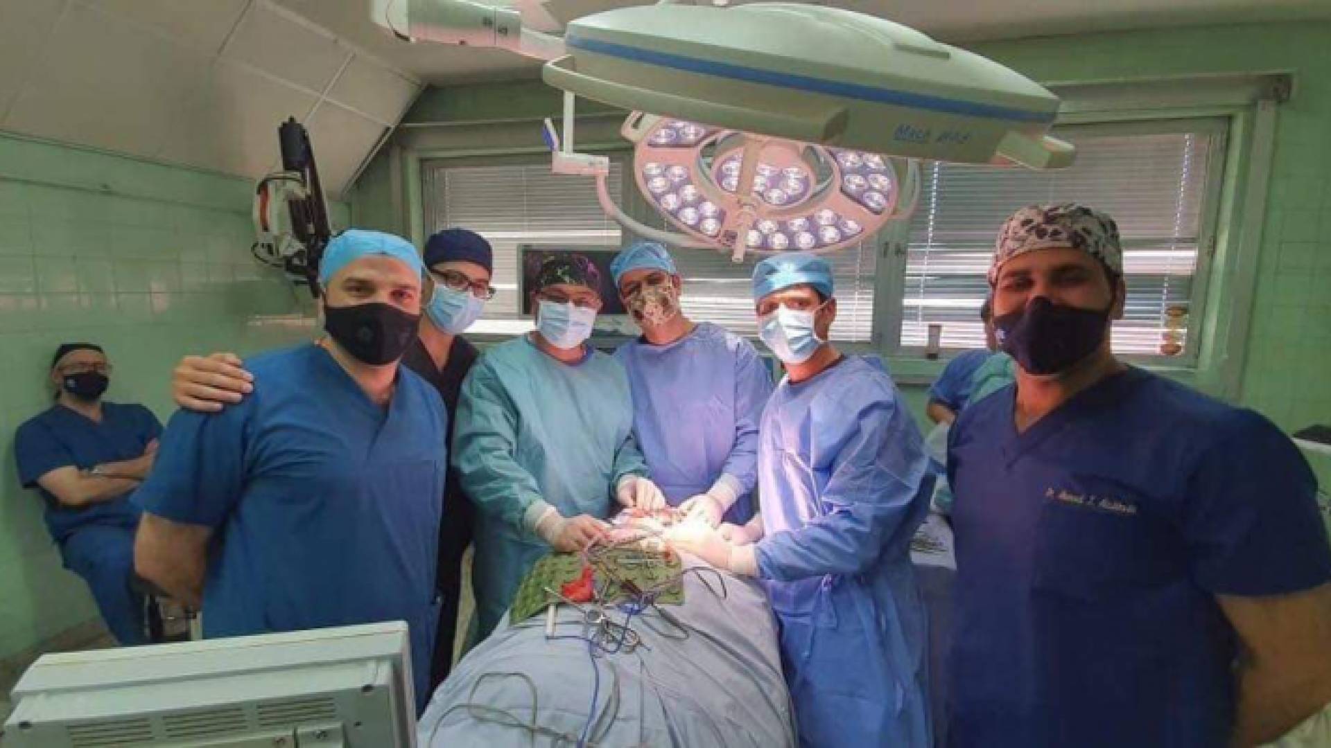 فريق جراحة الراس والعنق من دايرة الاذنية