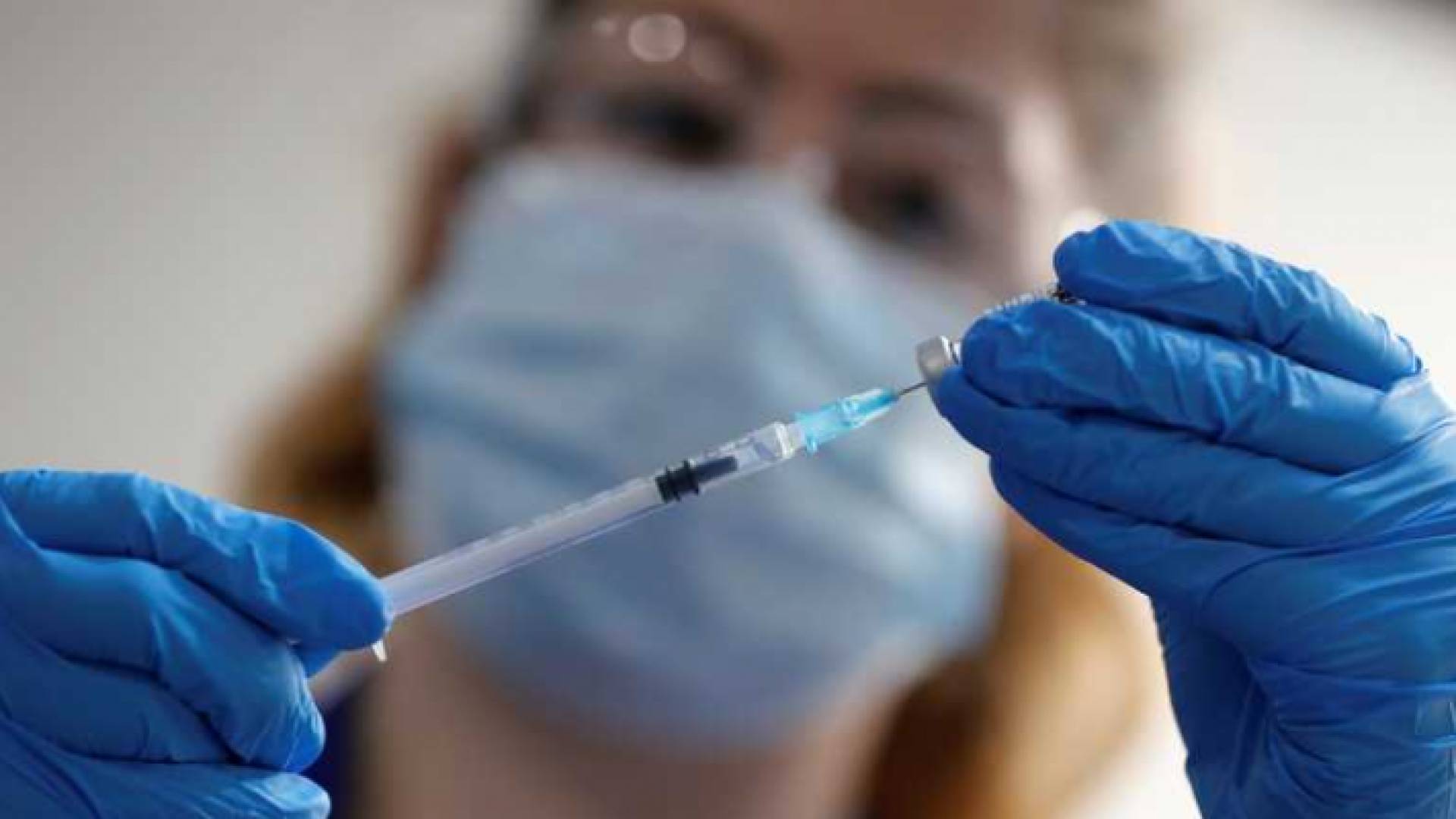 حقنة من لقاح كورونا