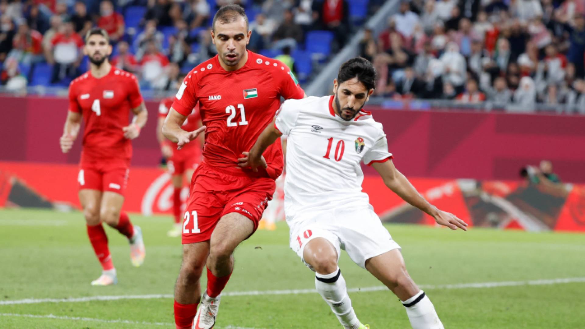 يزن النعيمات يحاور لاعب المنتخب الفلسطيني