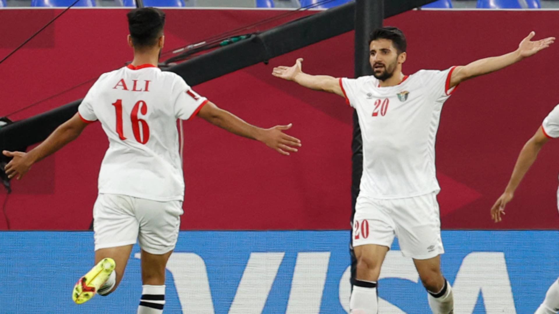 حمزة الدردور خلال مباراة النشامى وفلسطين في كأس العرب