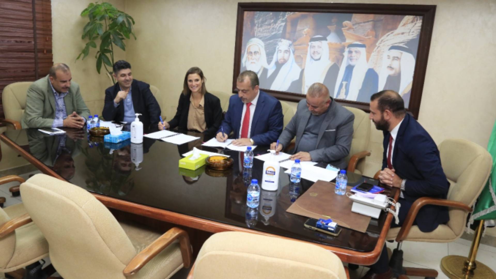 جانب من توقيع مذكرة التفاهم