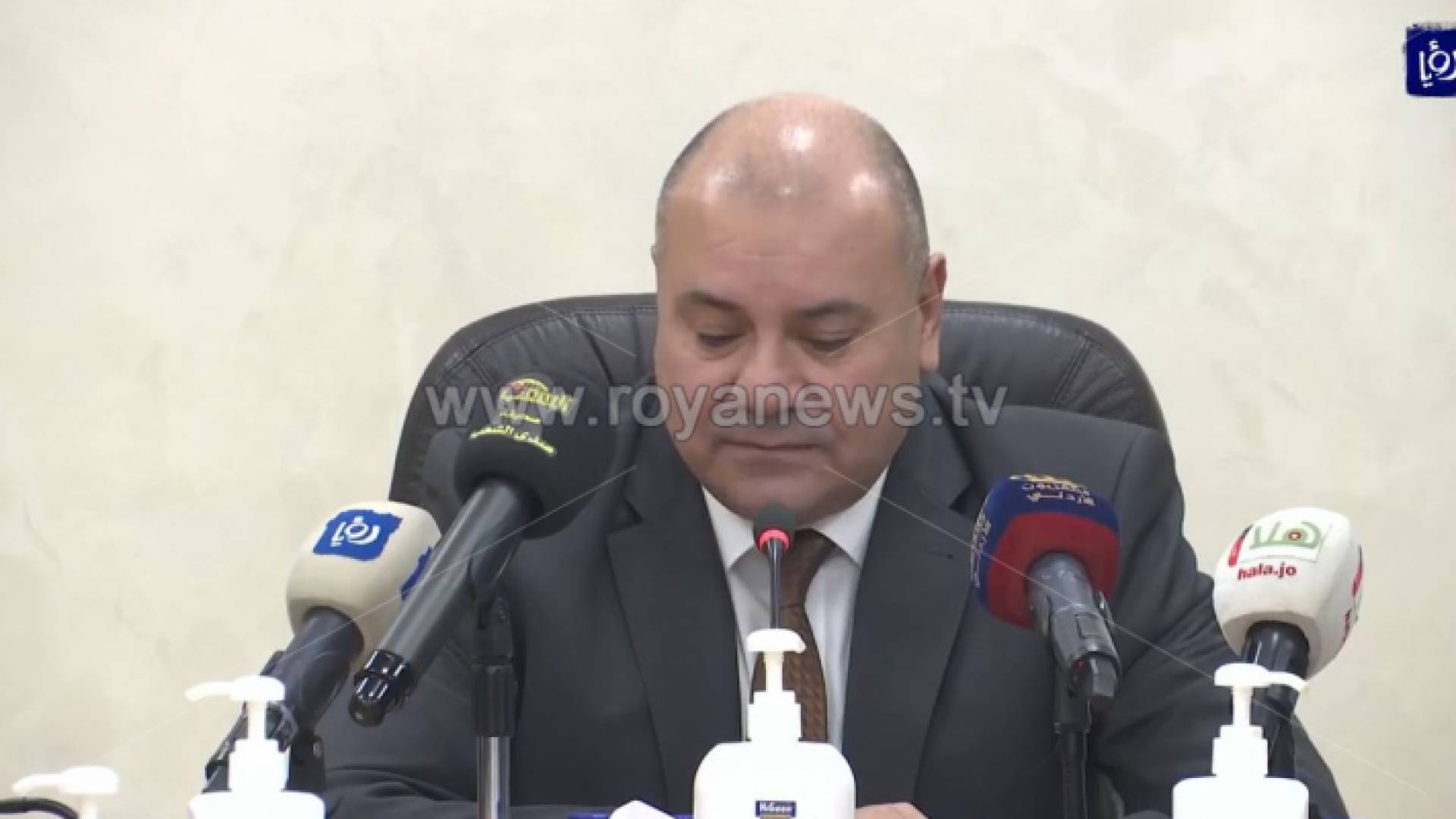 رئيس اللجنة القانونية النيابية النائب عبدالمنعم العودات