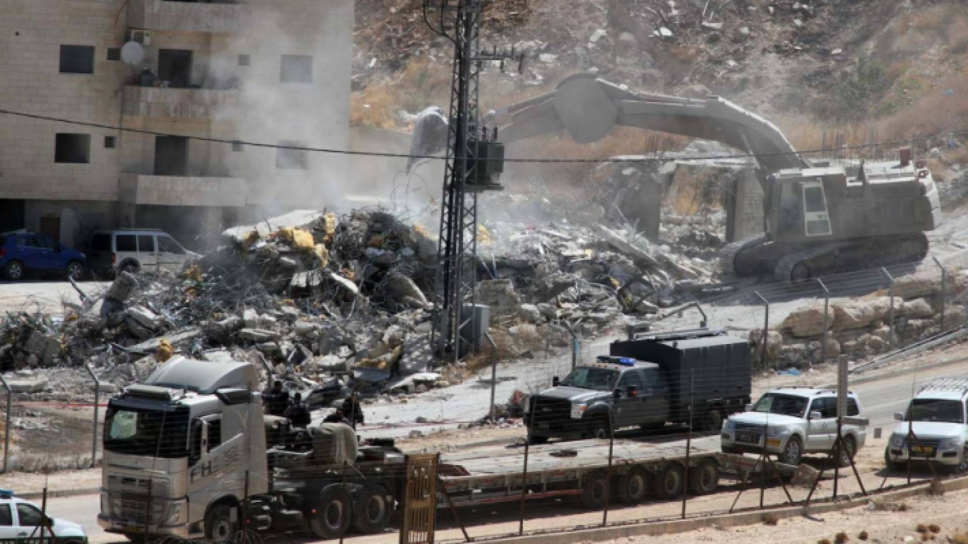 الاحتلال الإسرائيلي يشرع بعمليات هدم في سلوان