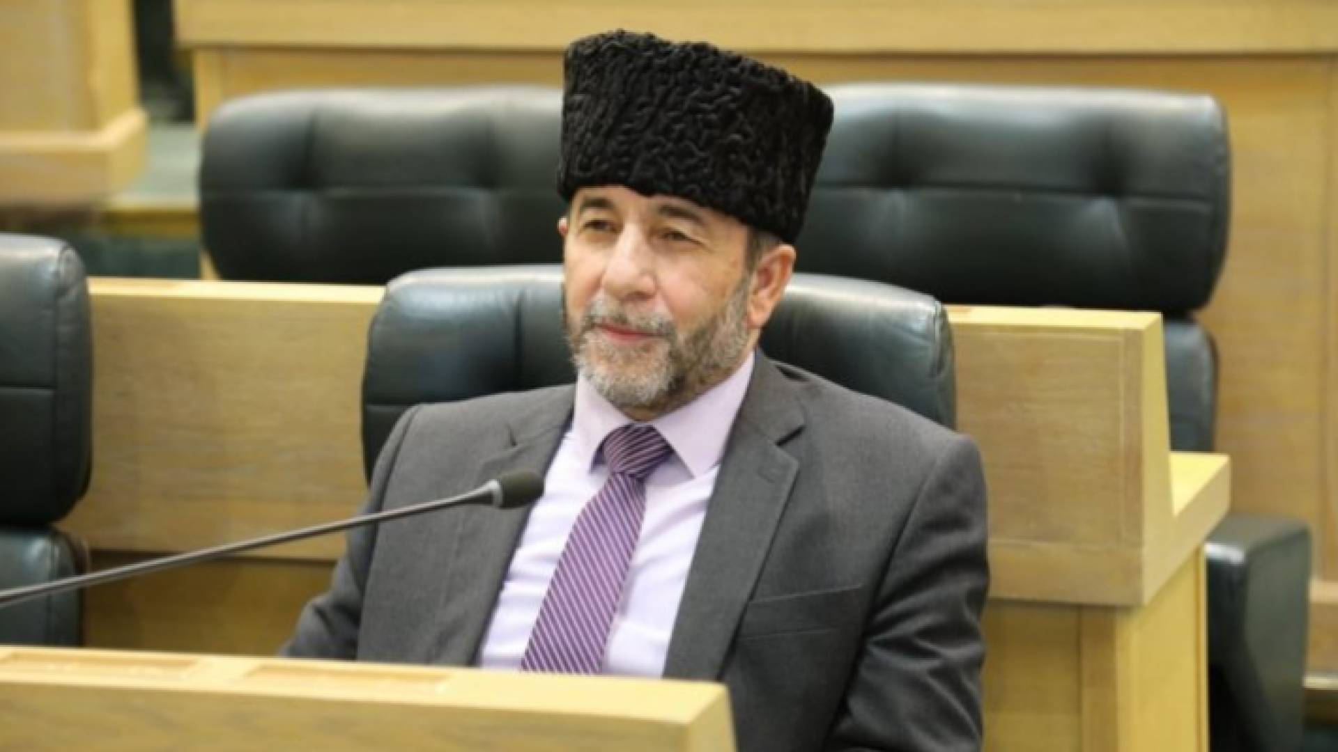 النائب عدنان مشوقة