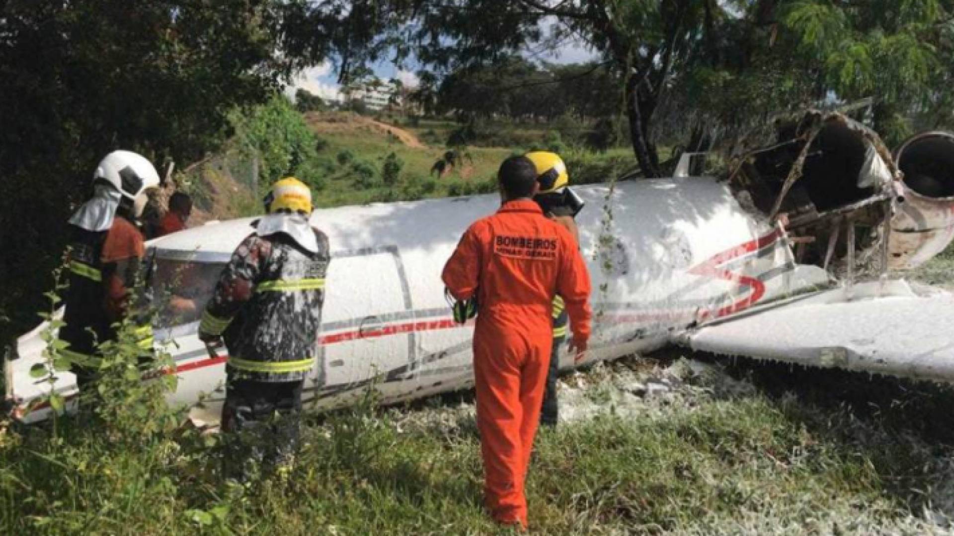 طائرة متحطمة- ارشيفية