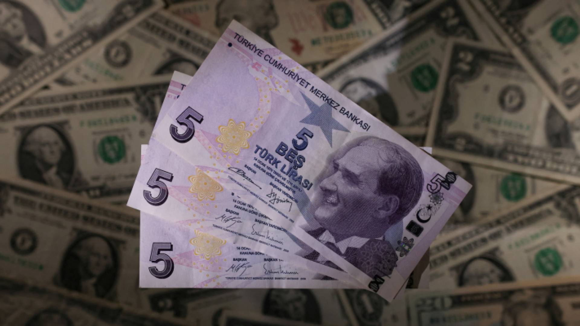 الليرة التركية تنهار بعد خفض معدل الفائدة