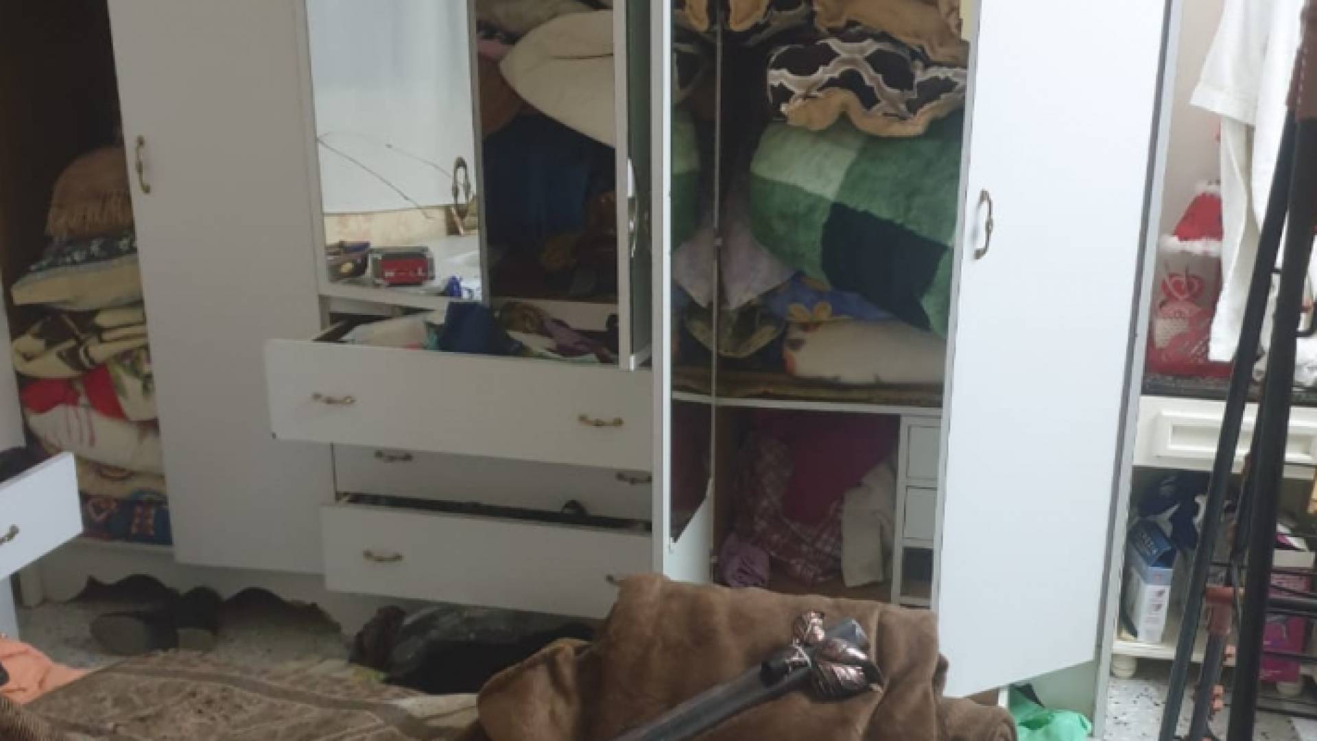 أحد المنازل التي داهمتها قوات الاحتلال الإسرائيلي في أريحا